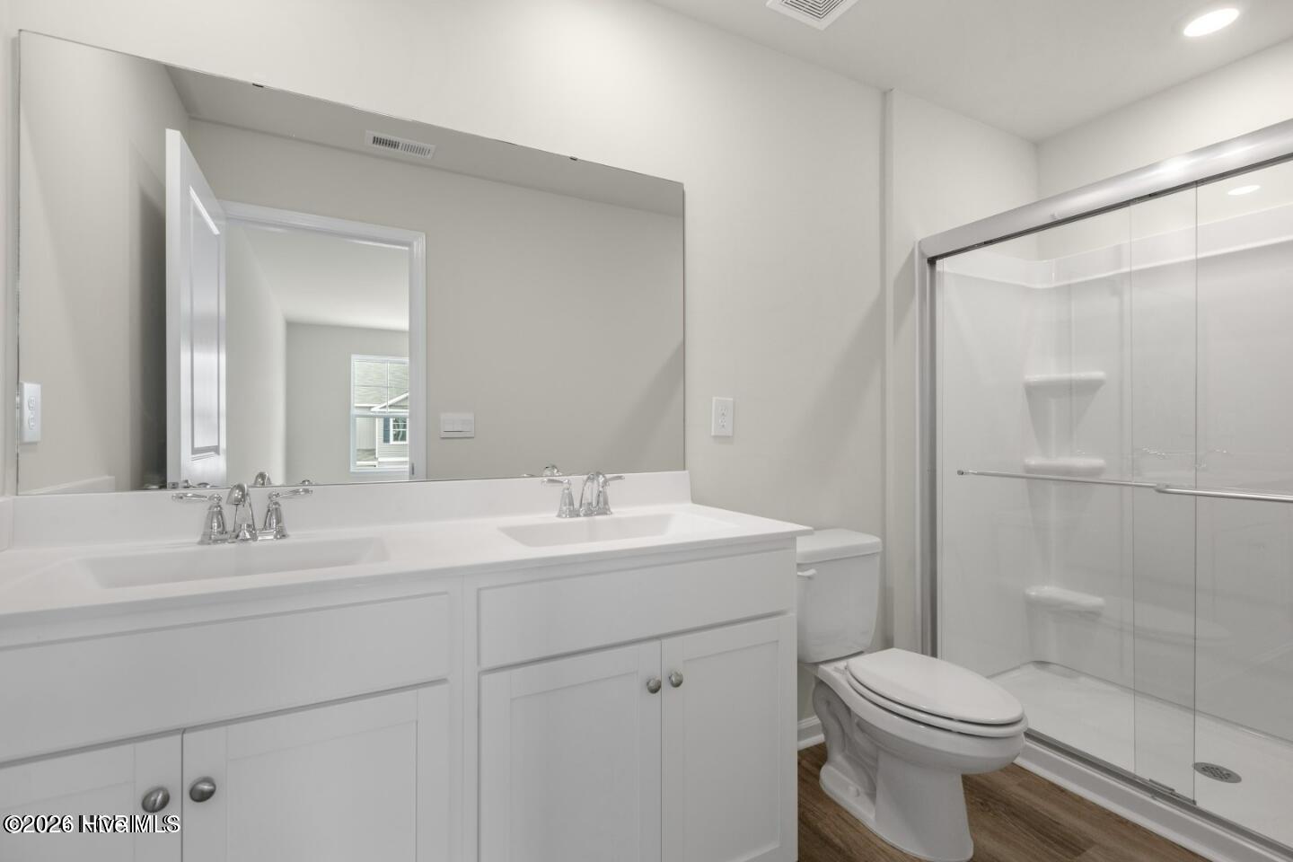 100551369 | Photo 13