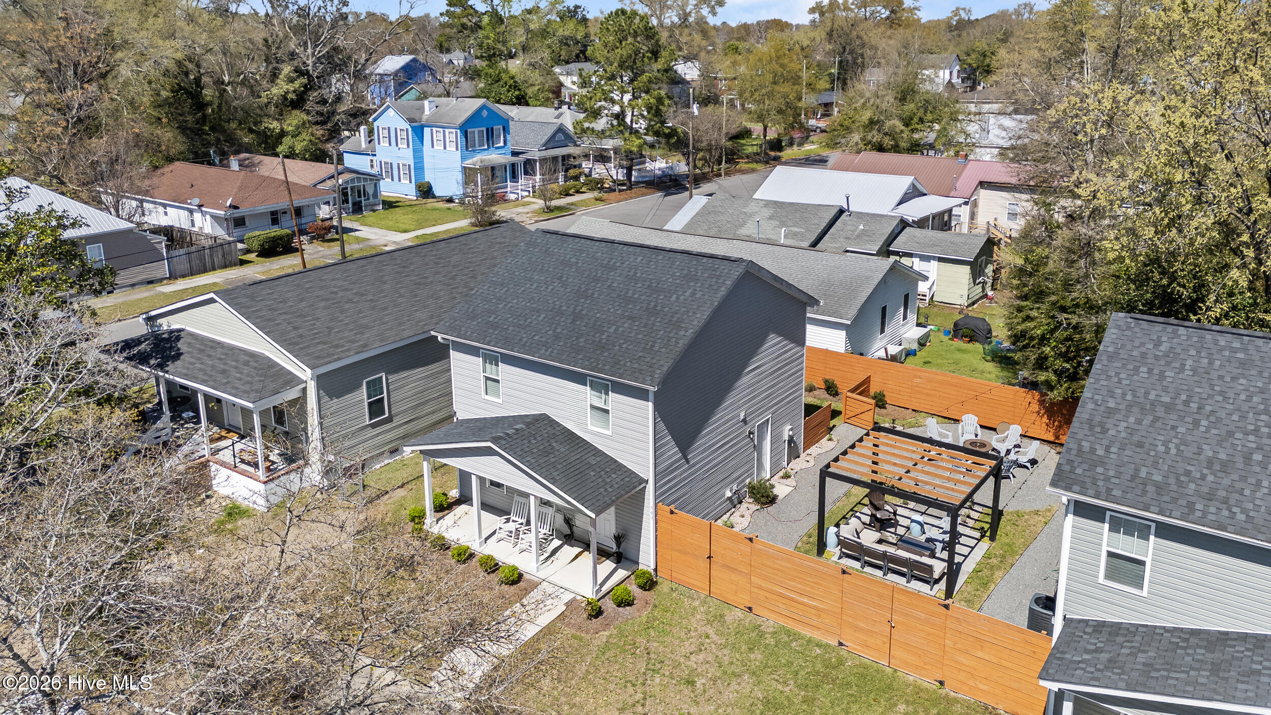 100563466 | Photo 27