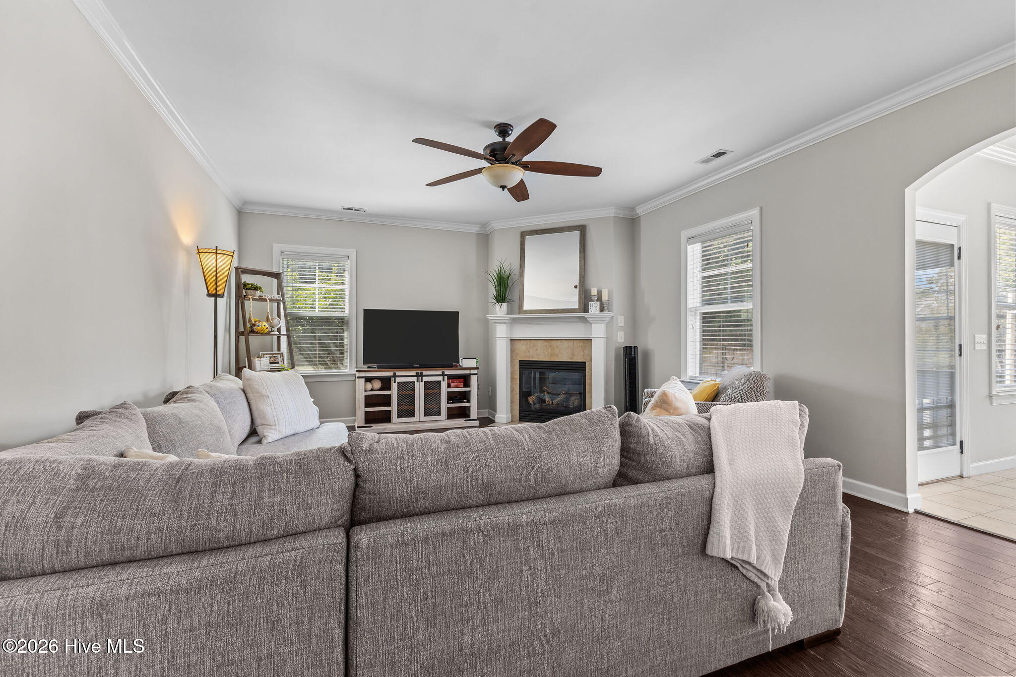 100554627 | Photo 21