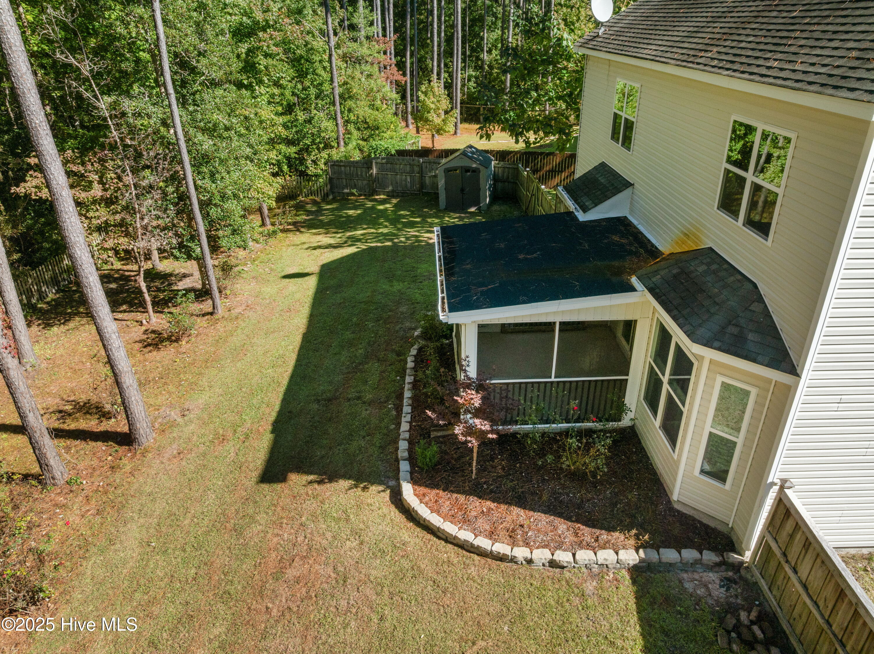 100546019 | Photo 51