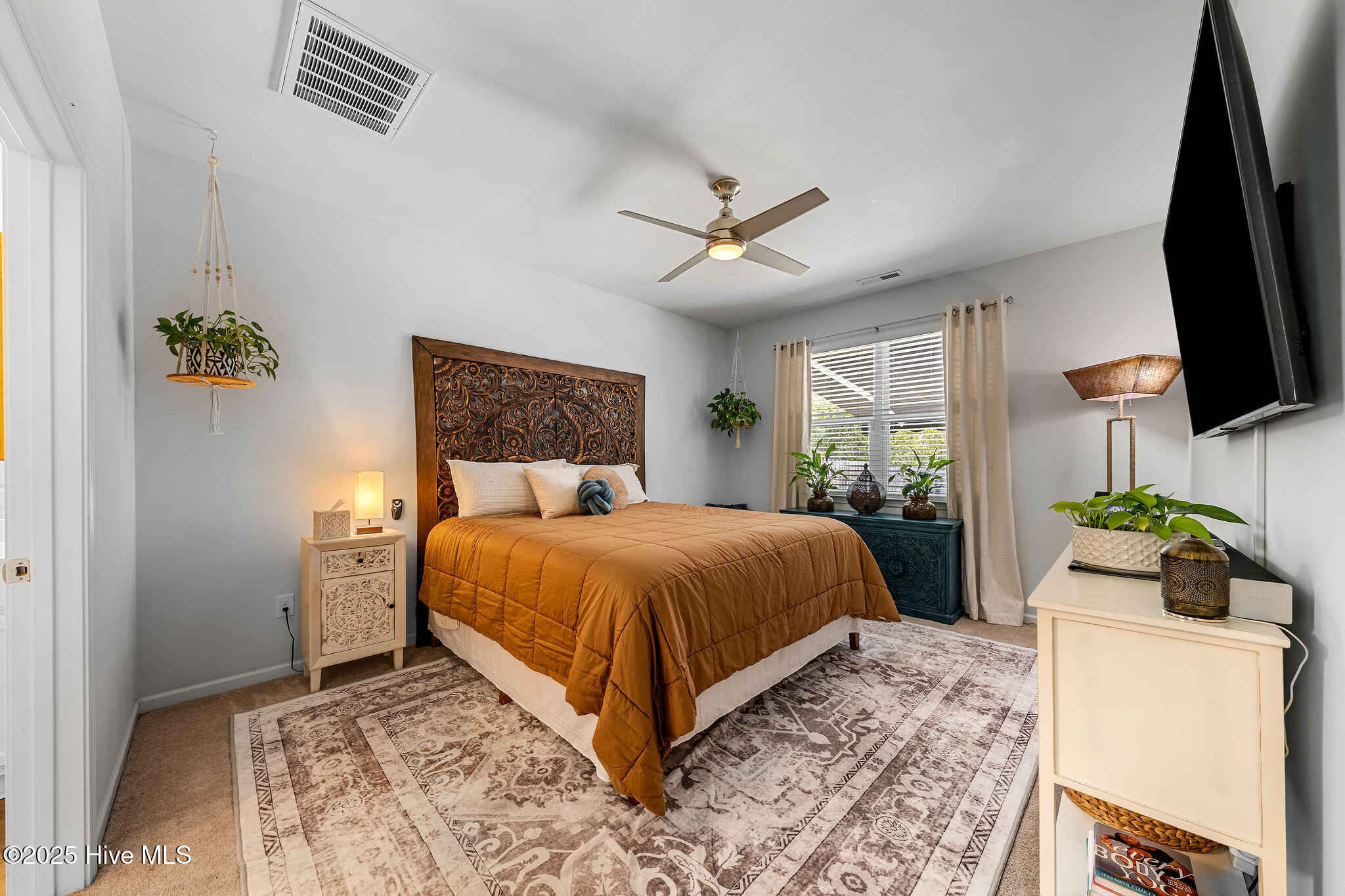 100539651 | Photo 28