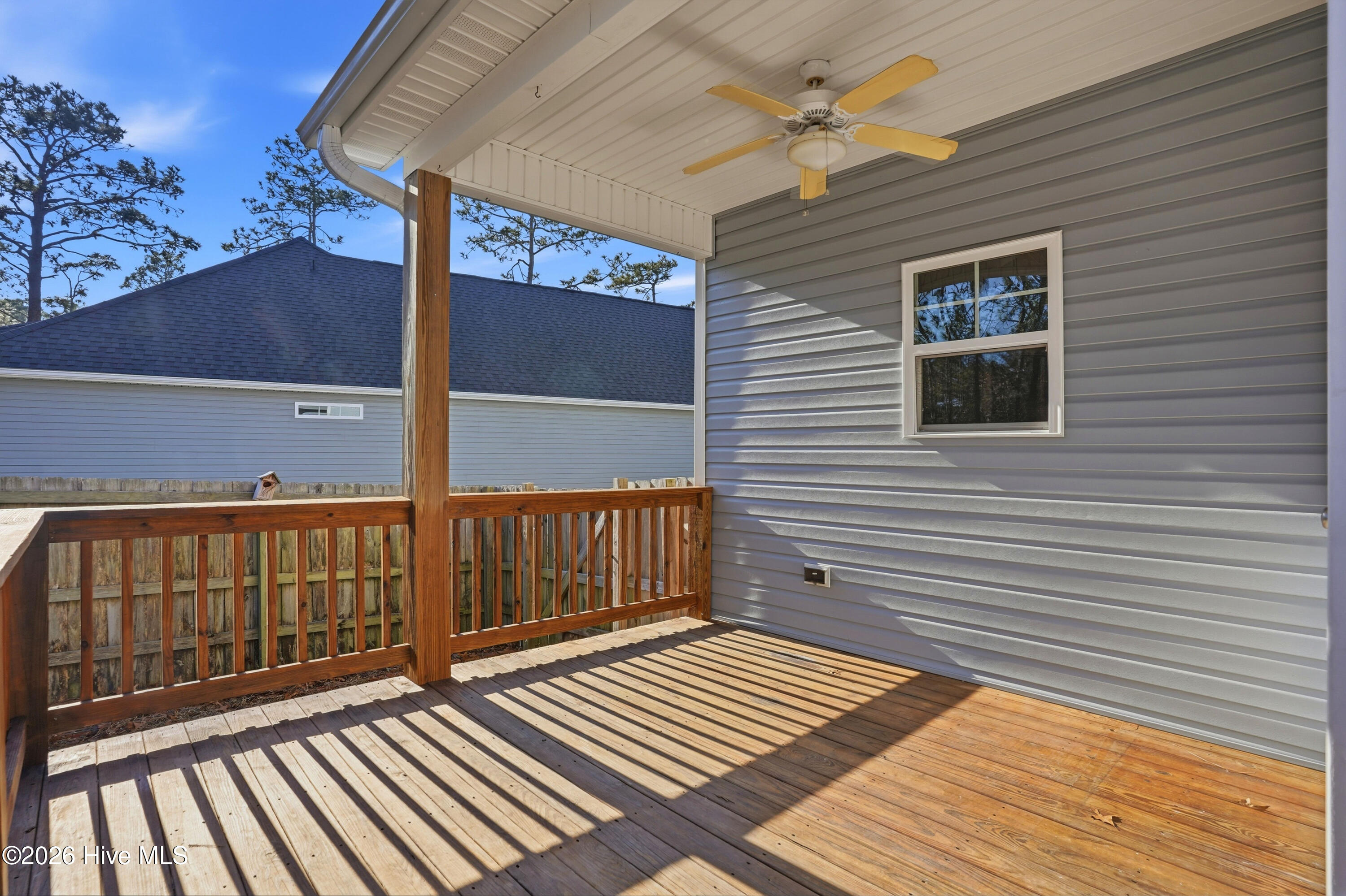 100552828 | Photo 45