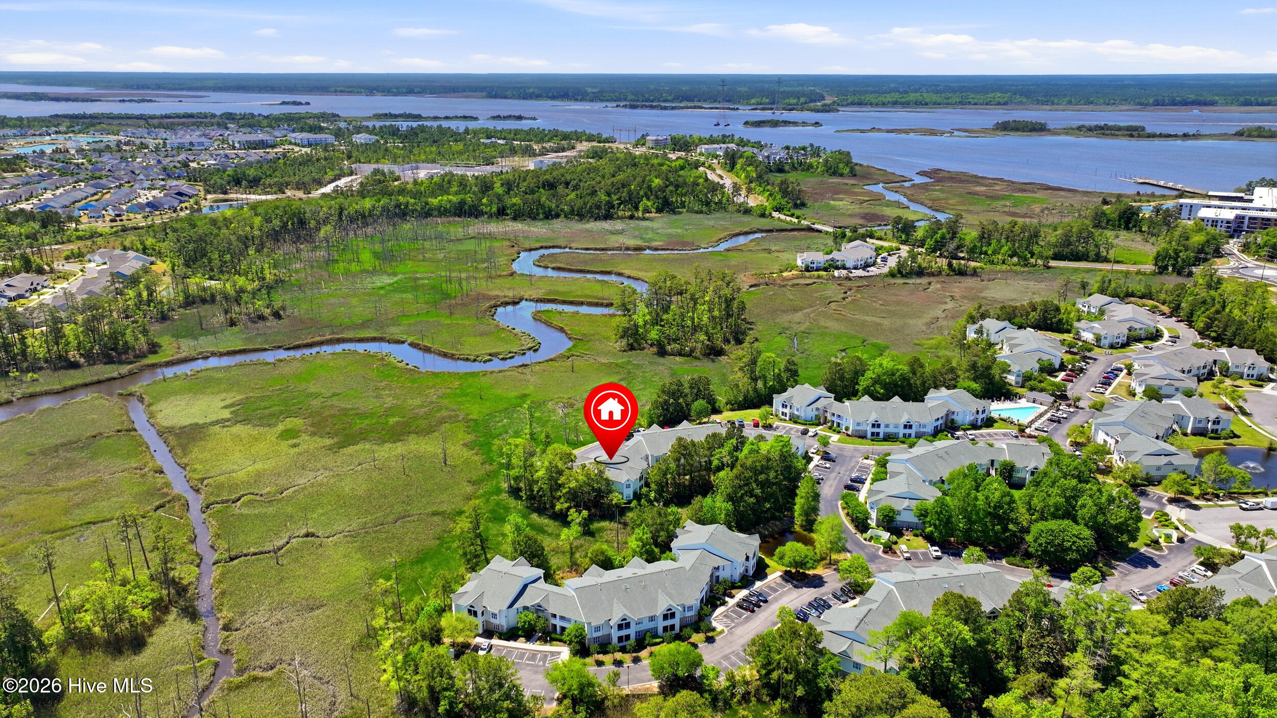 100568042 | Photo 19