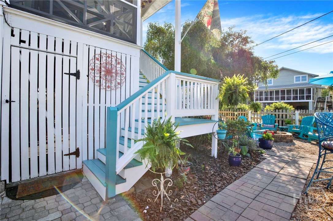 stairs to screened porch