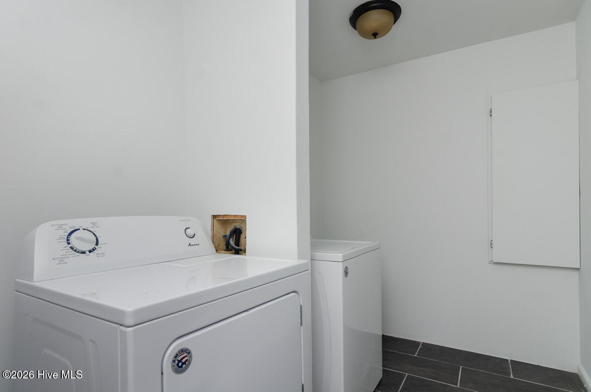 100526974 | Photo 11