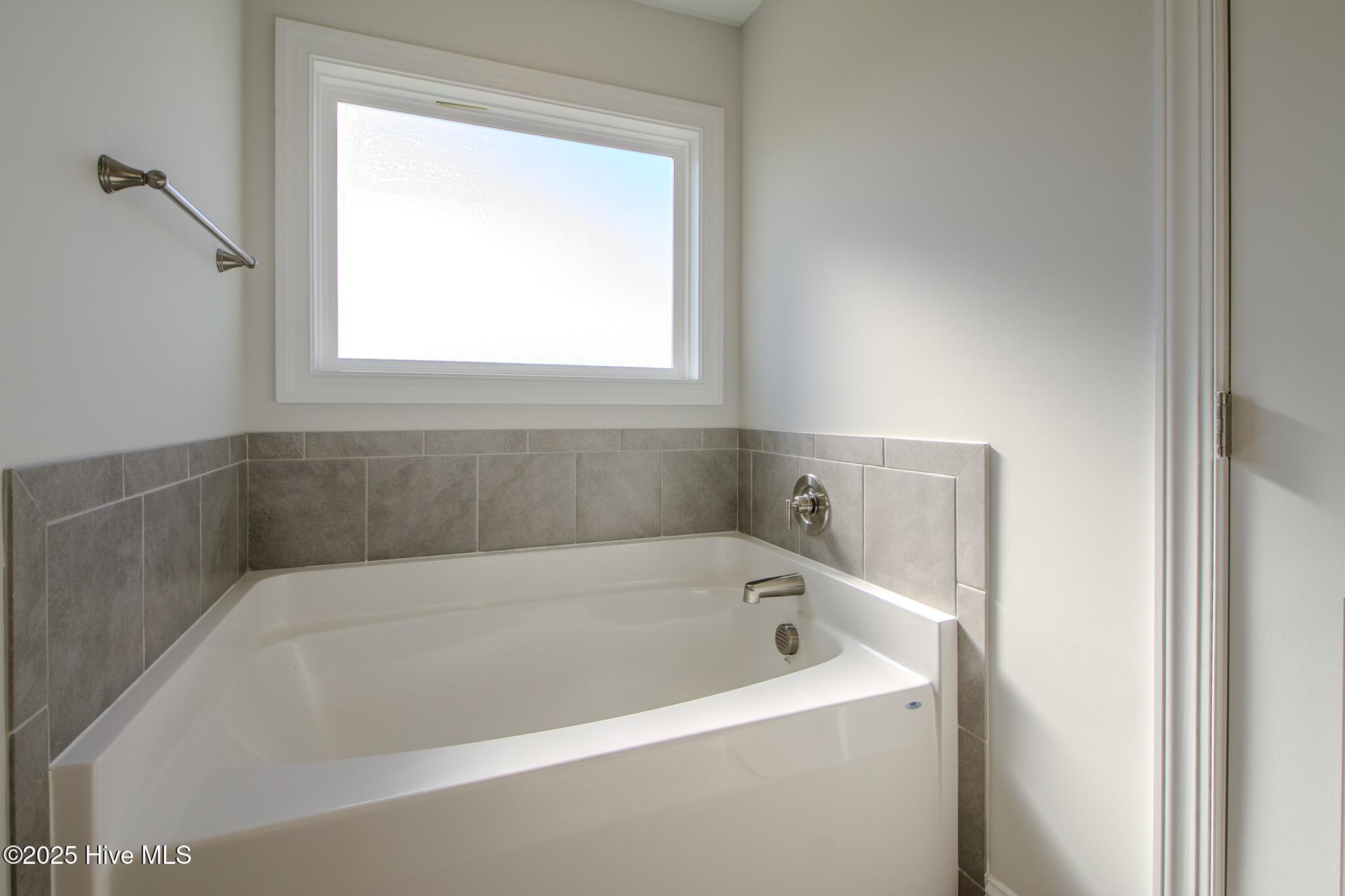 100504969 | Photo 18