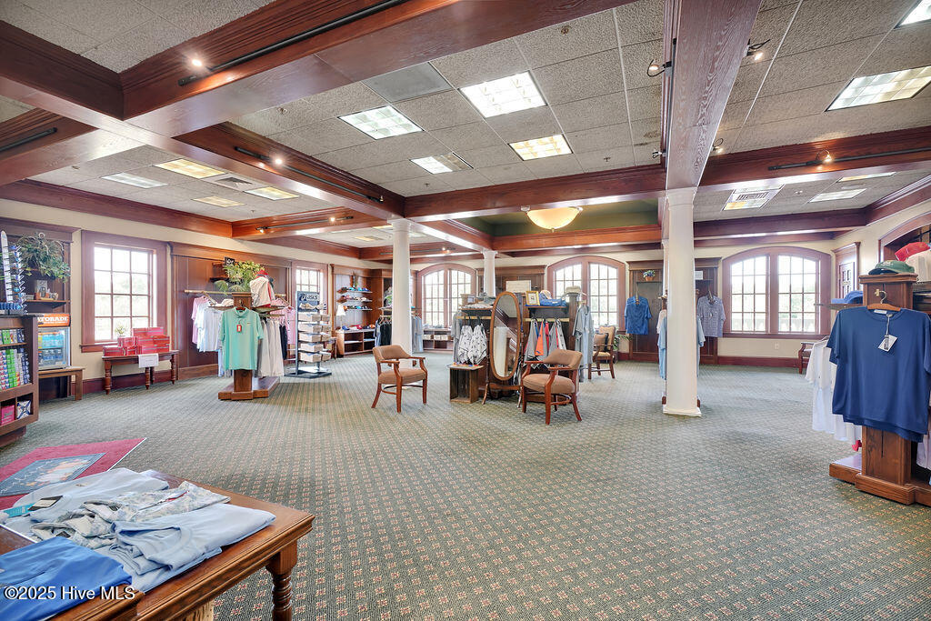 100535984 | Photo 135