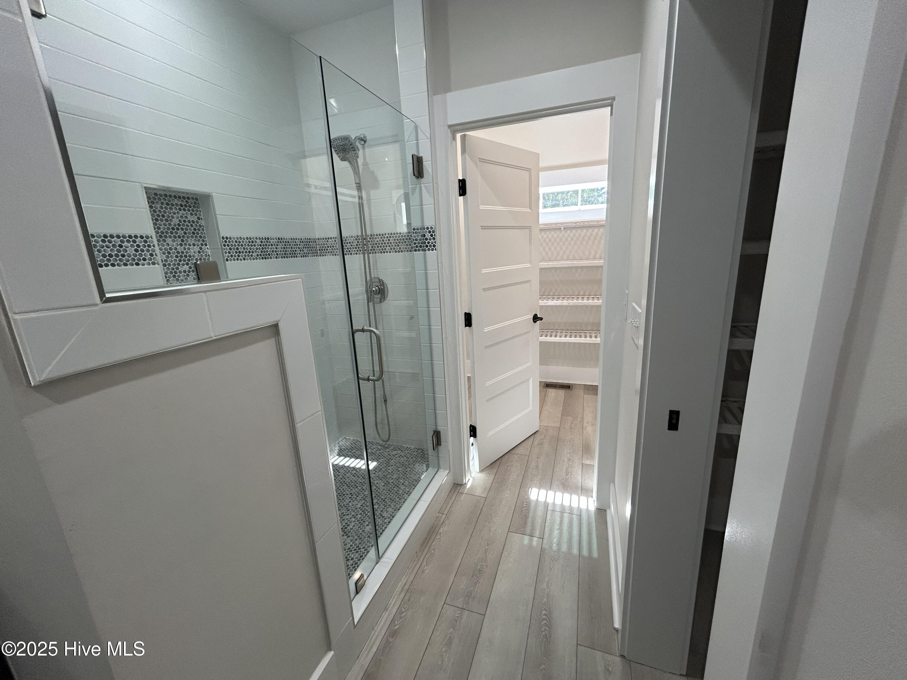 100541587 | Photo 20