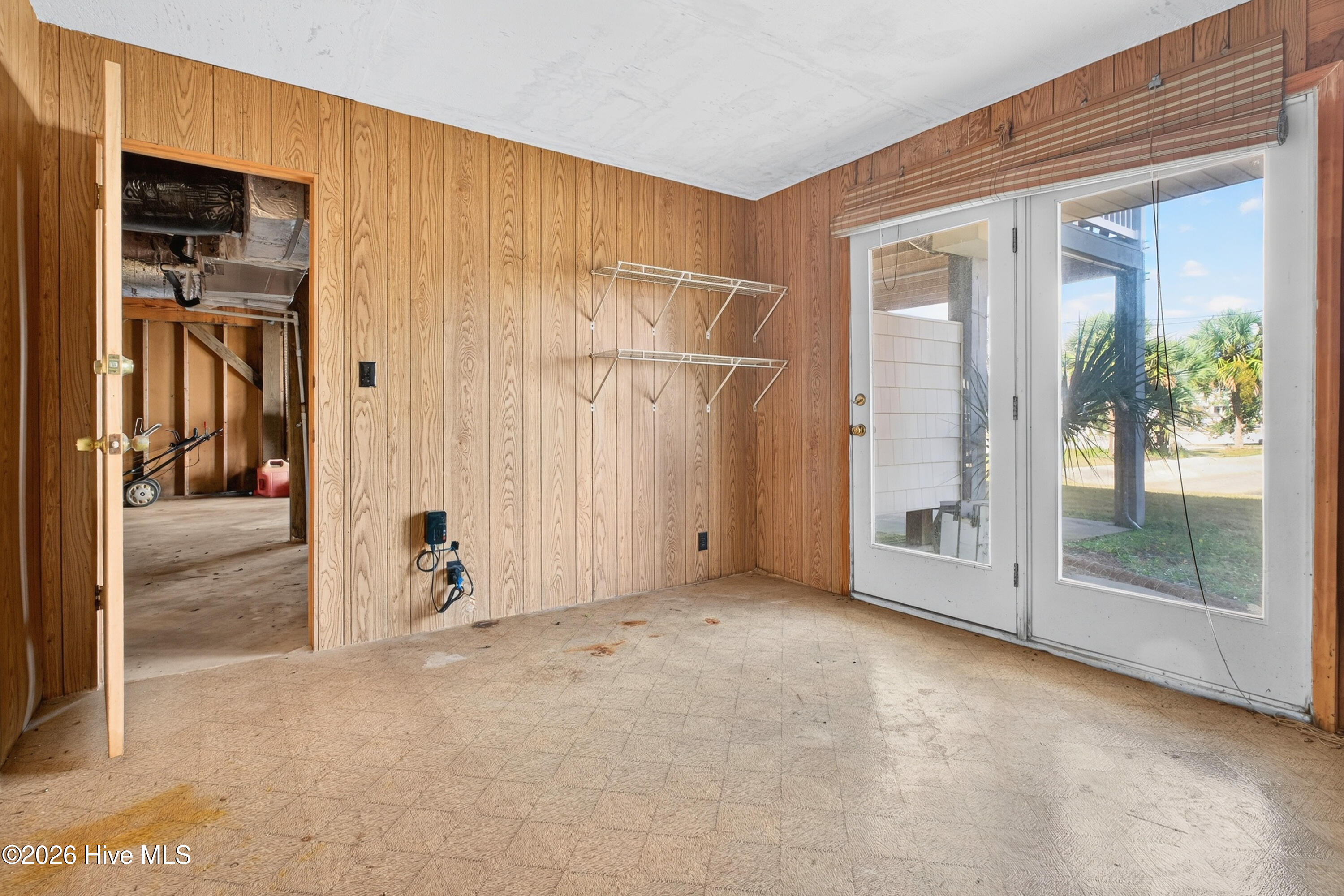 100558876 | Photo 39