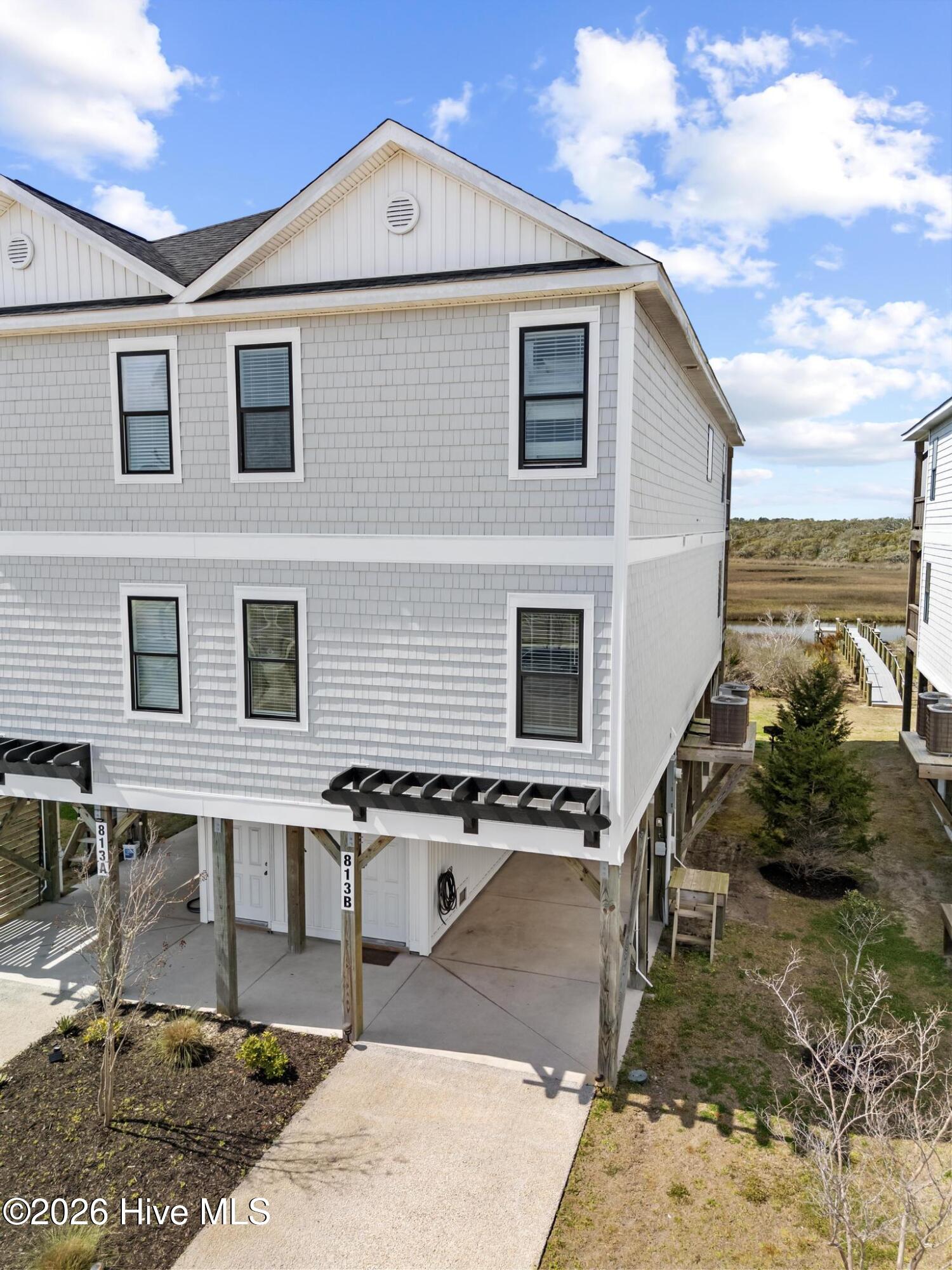 100562400 | Photo 30