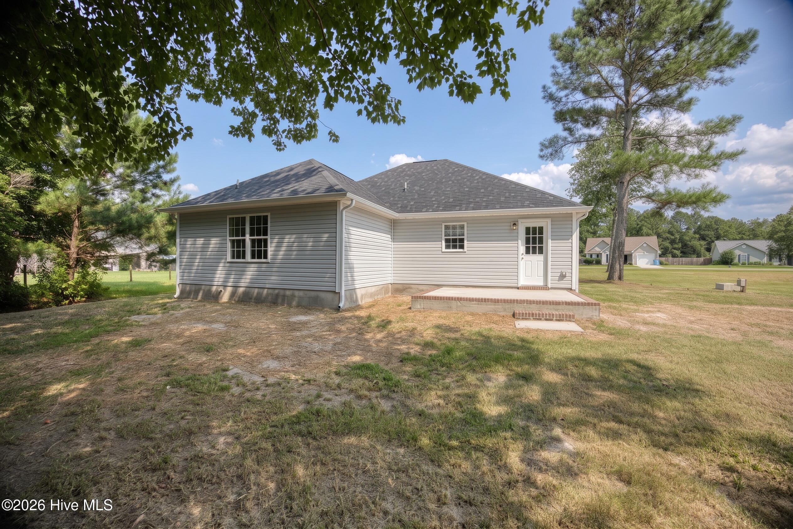 303 Big Tree Lane,Chinquapin
