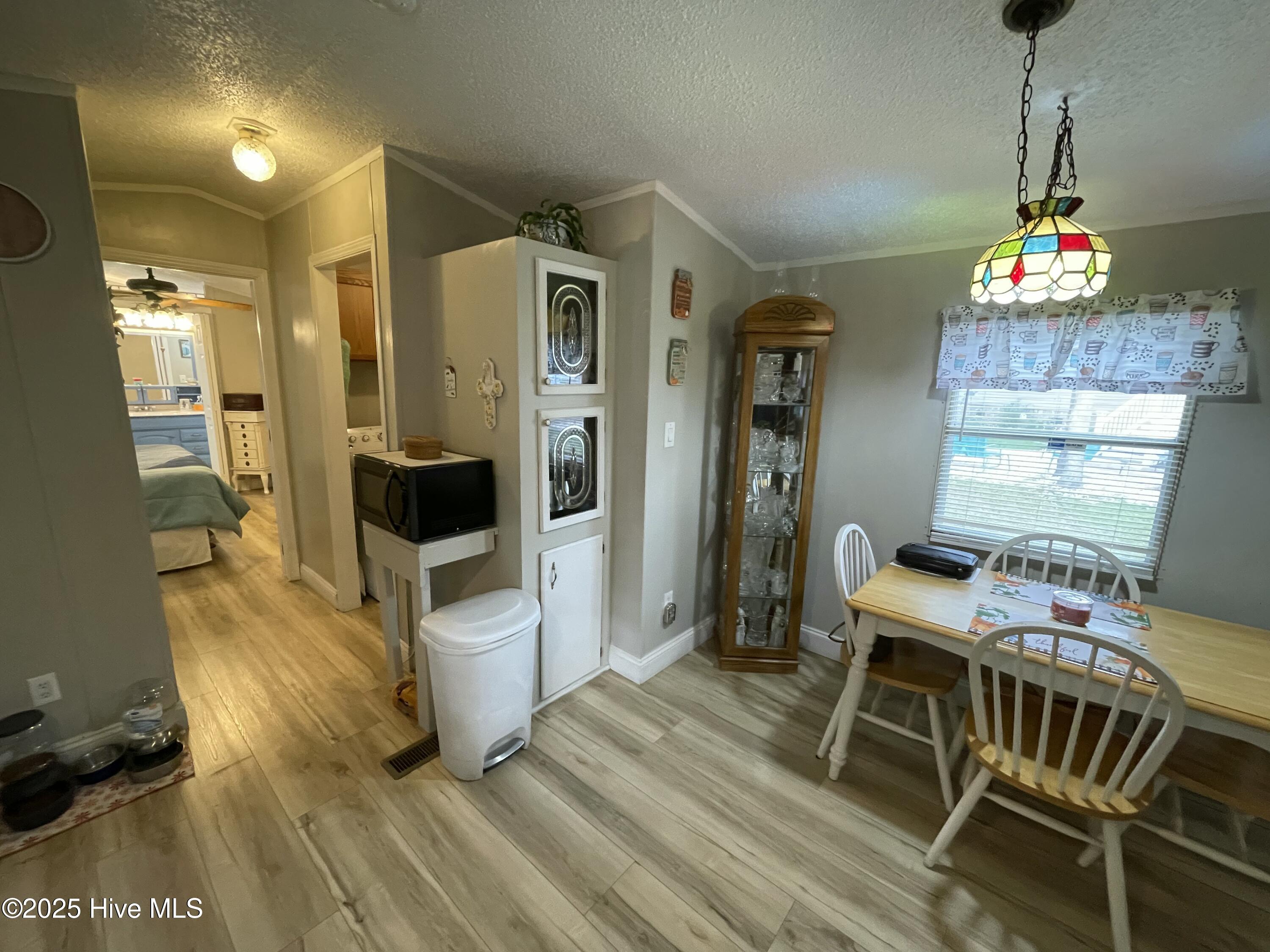 100534304 | Photo 11