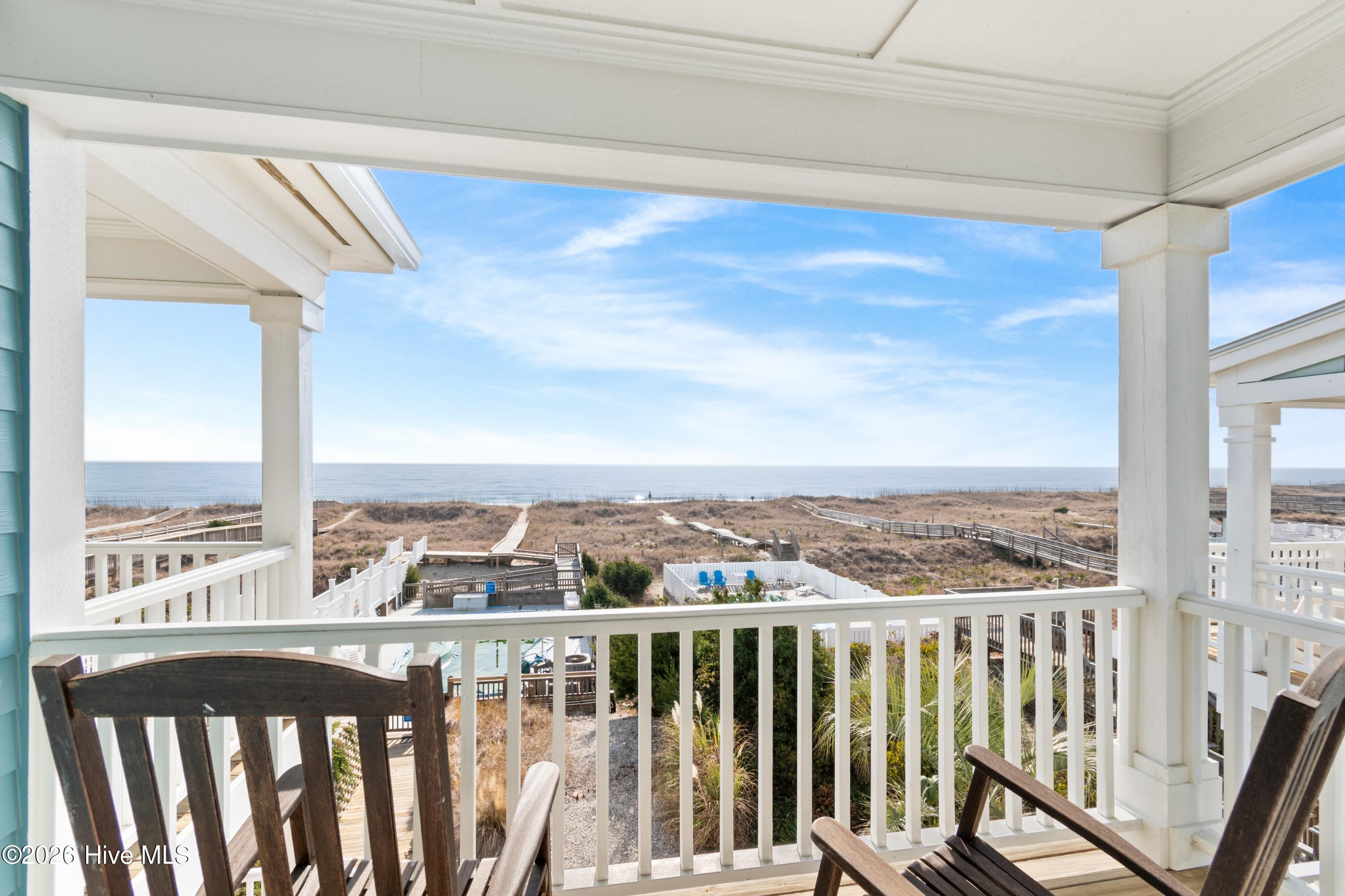 100548422 | Photo 57