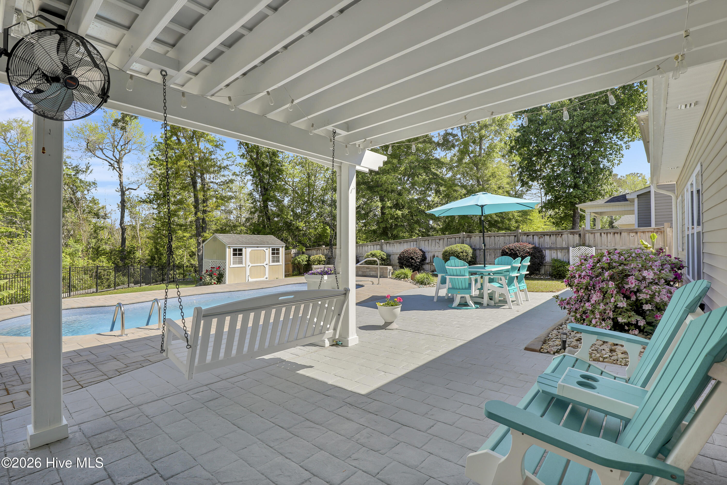 100567607 | Photo 33