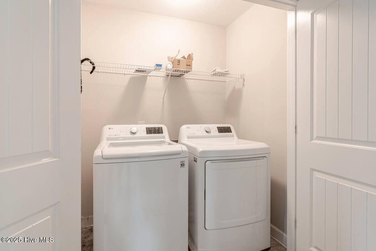 100532148 | Photo 18