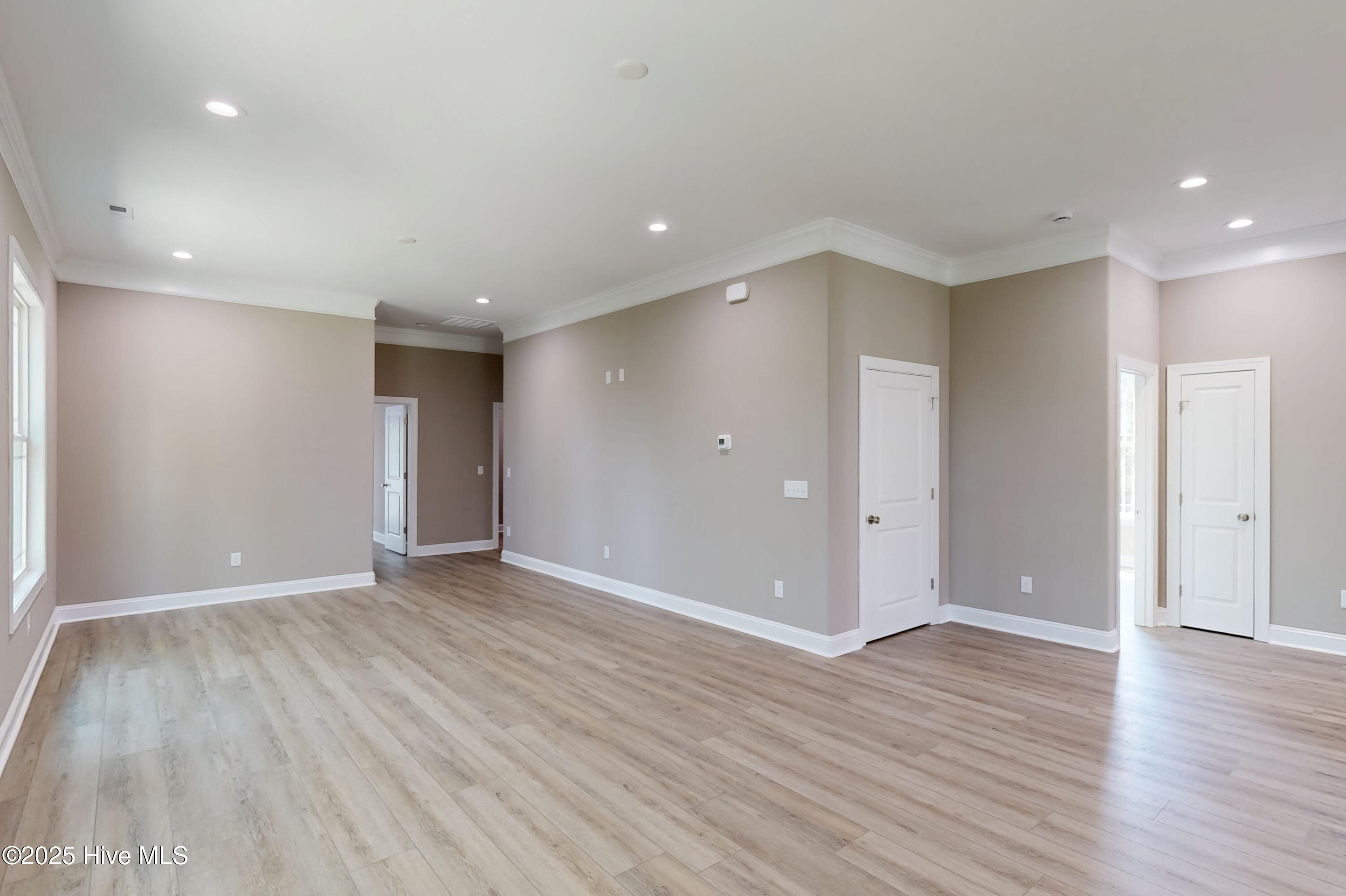 100534156 | Photo 19