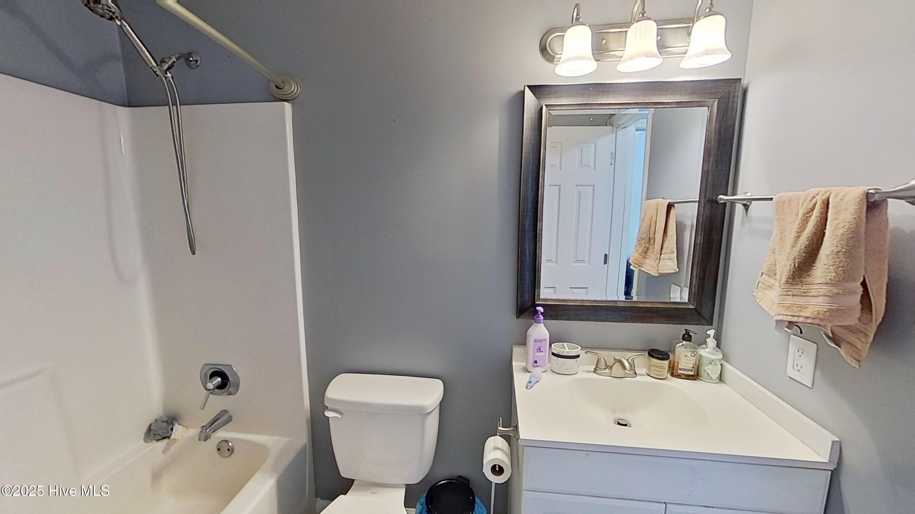 100540867 | Photo 16