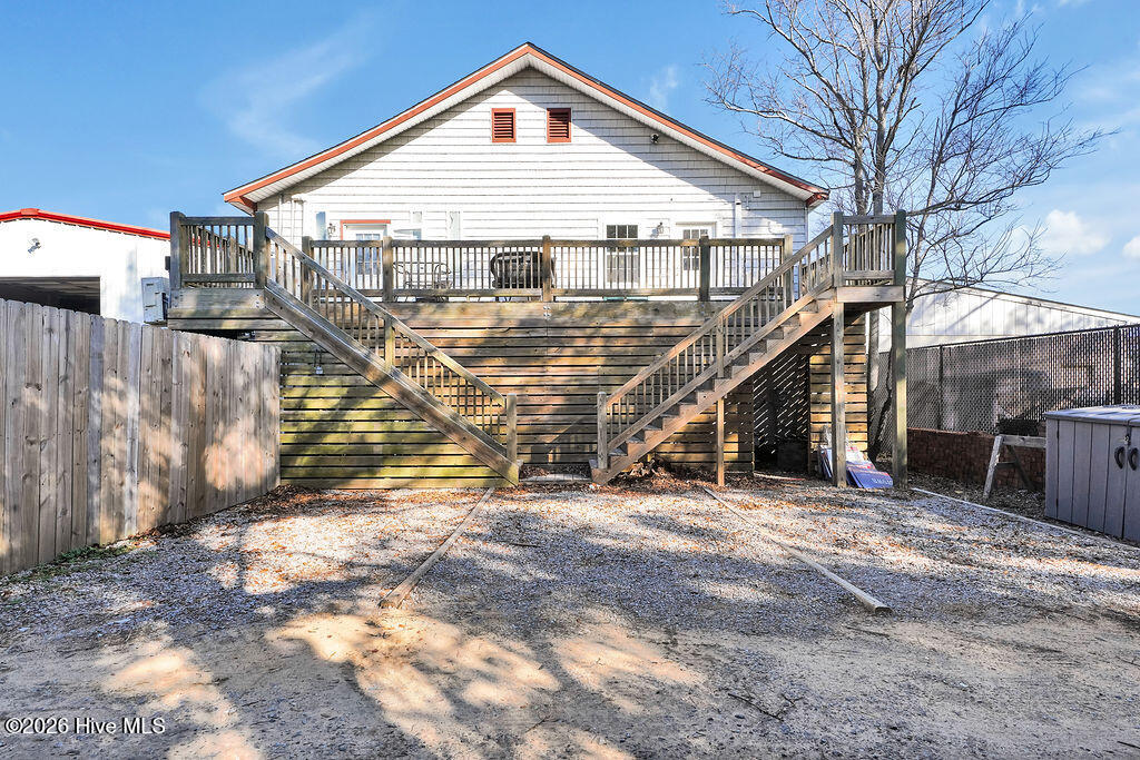 100553485 | Photo 19