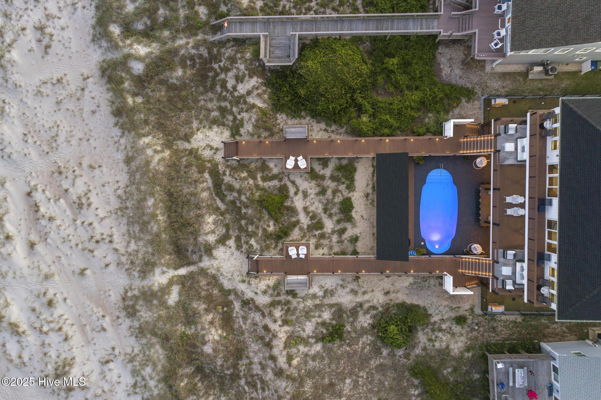 100563556 | Photo 62