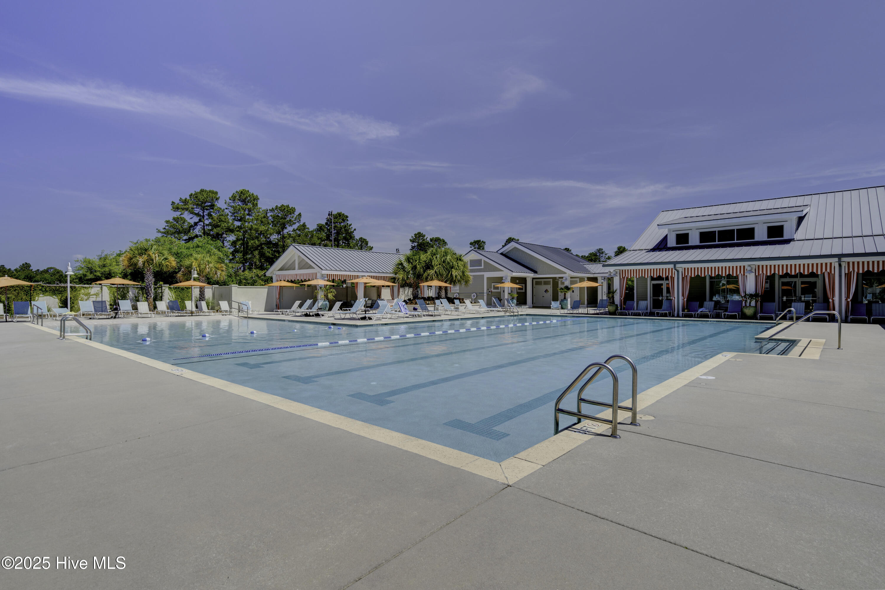 100547164 | Photo 70