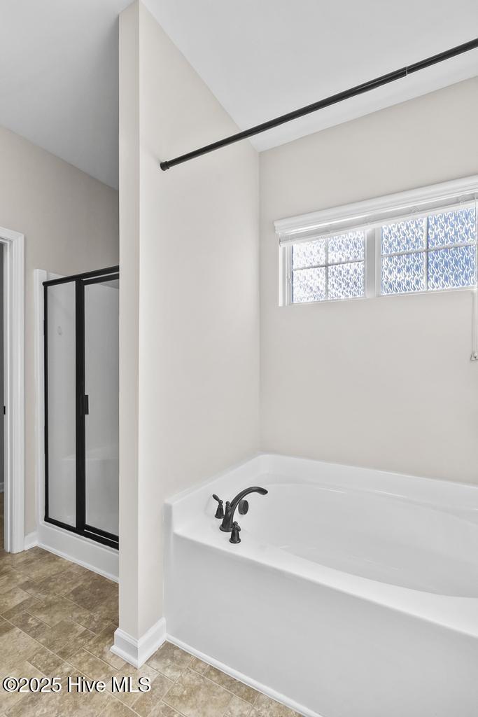 100536602 | Photo 22