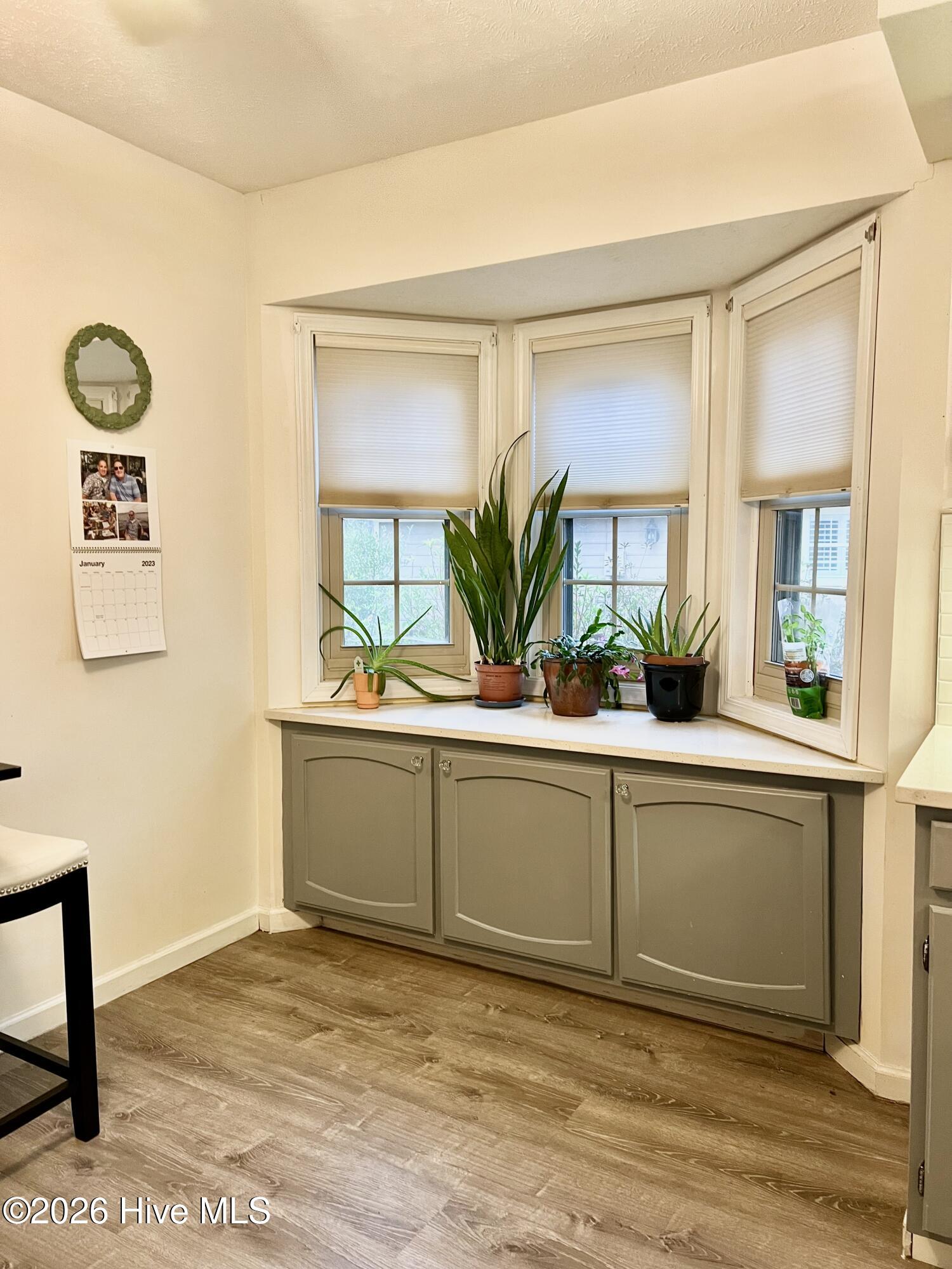 100564065 | Photo 11