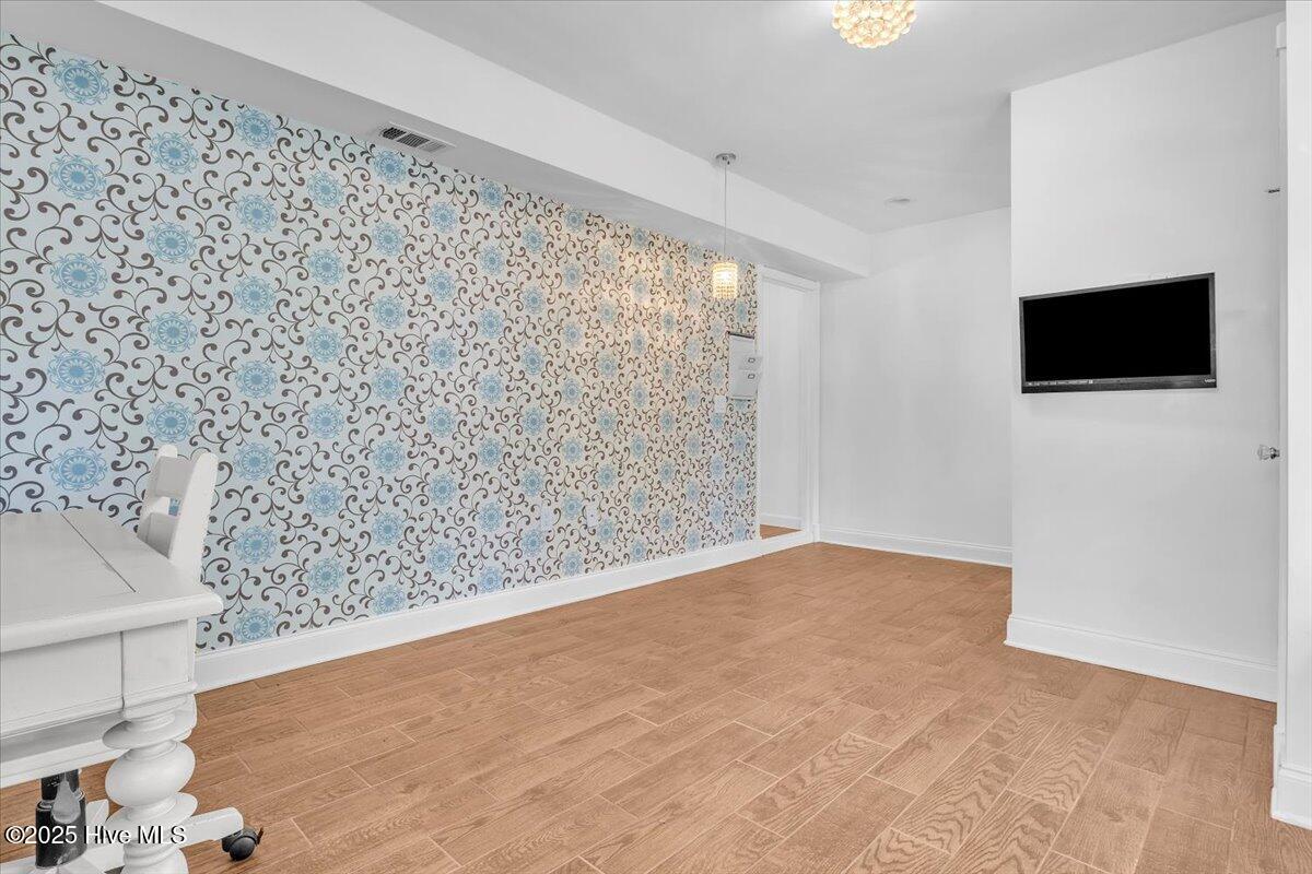 100540013 | Photo 23