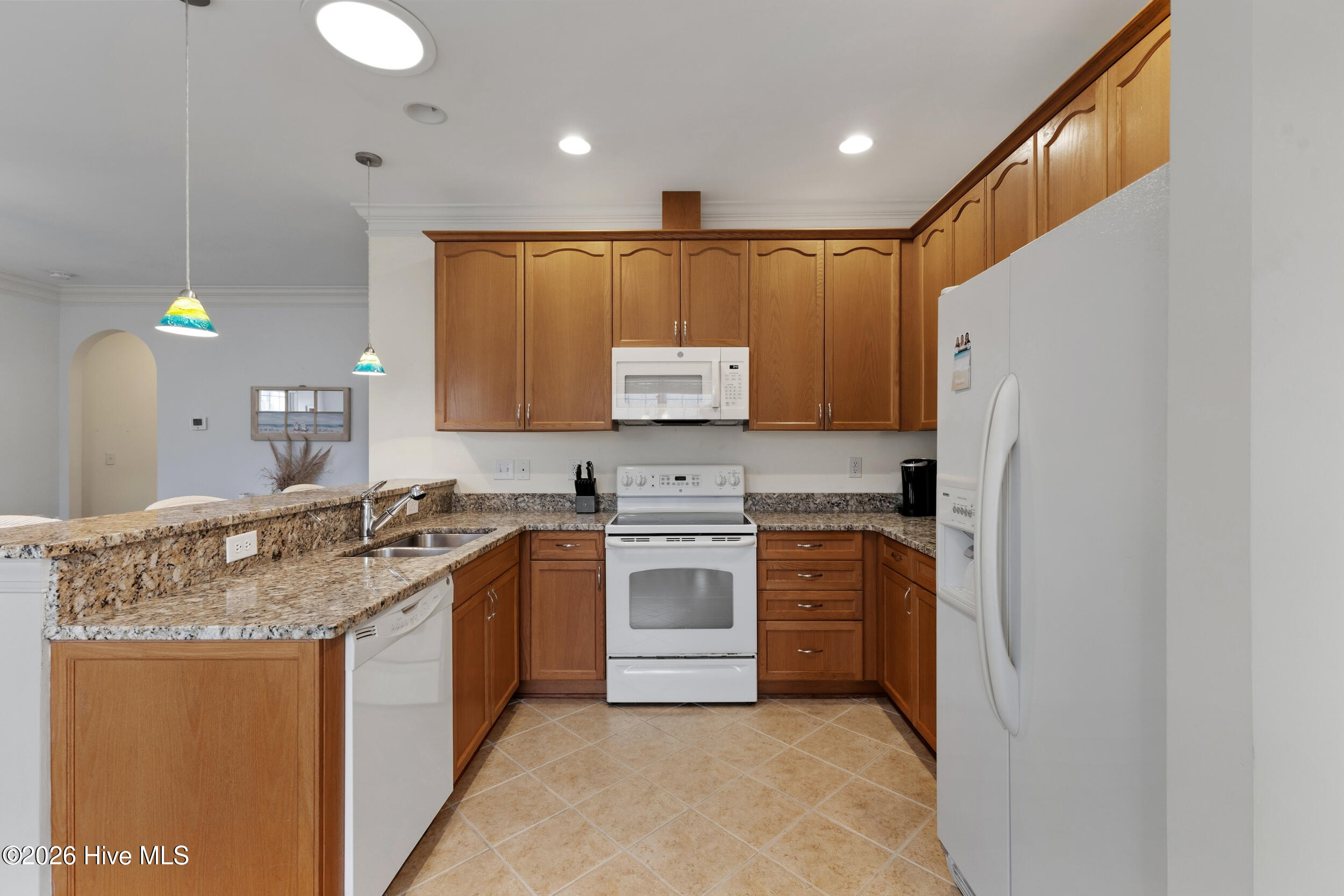 100557149 | Photo 12