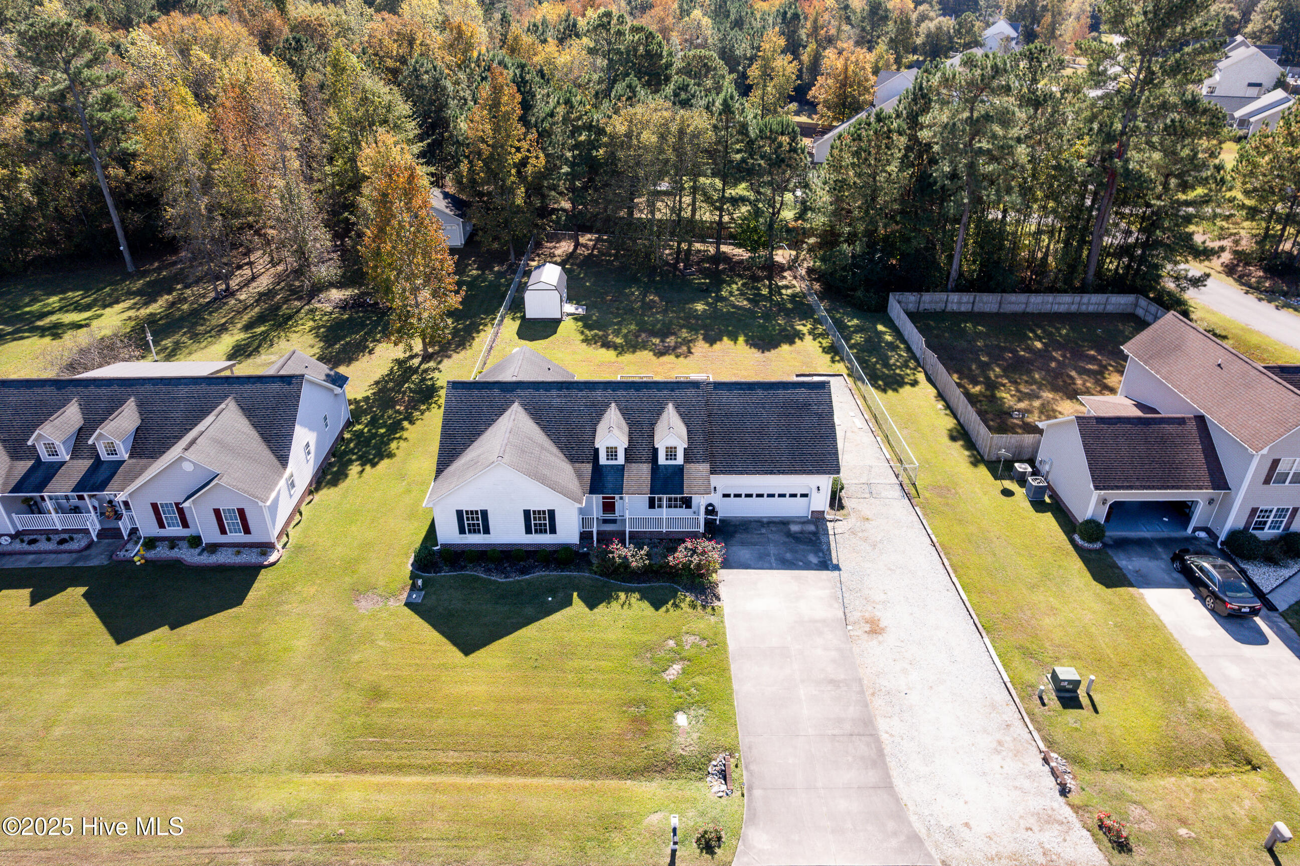 100540052 | Photo 33