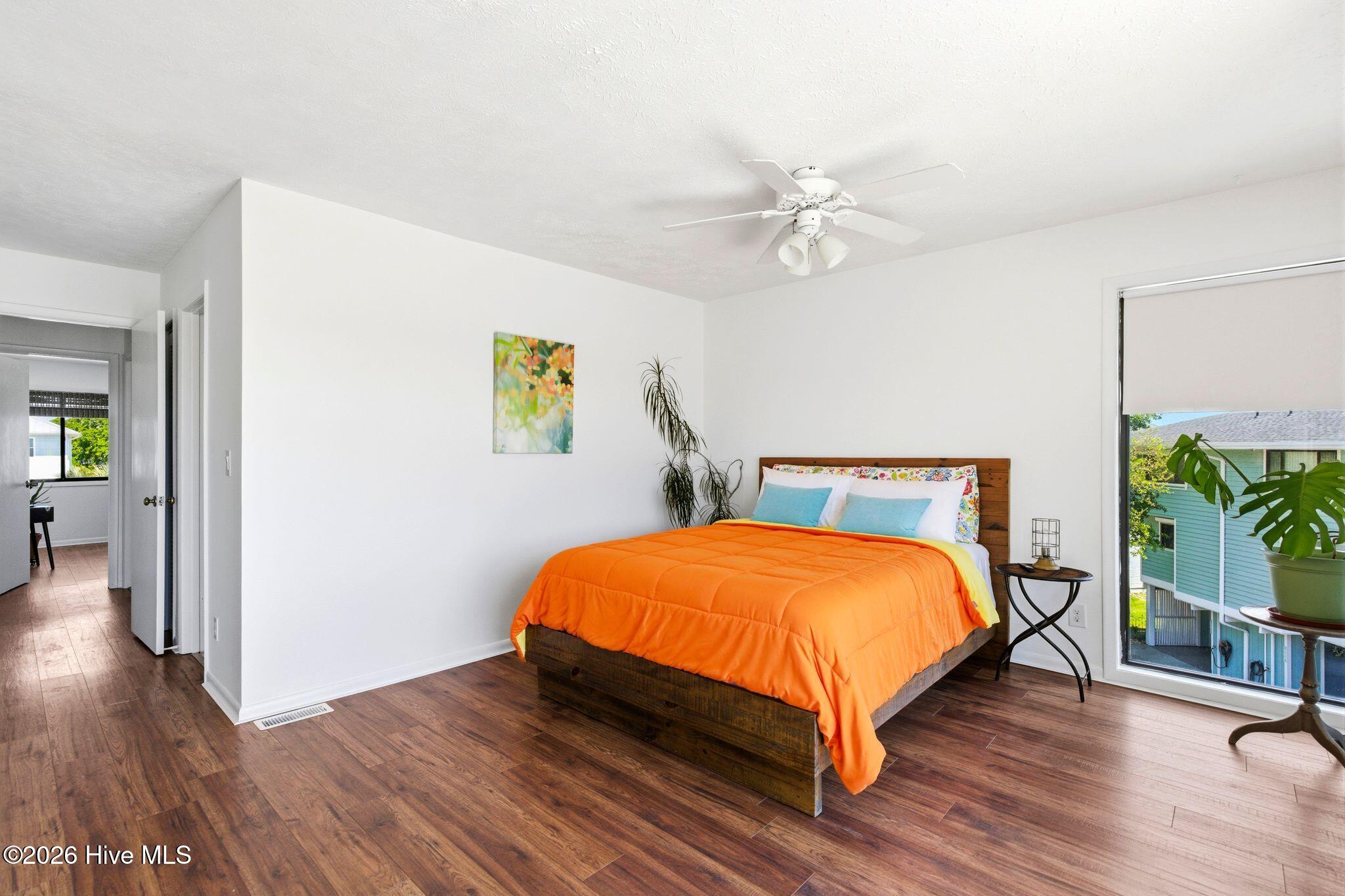 100568885 | Photo 20