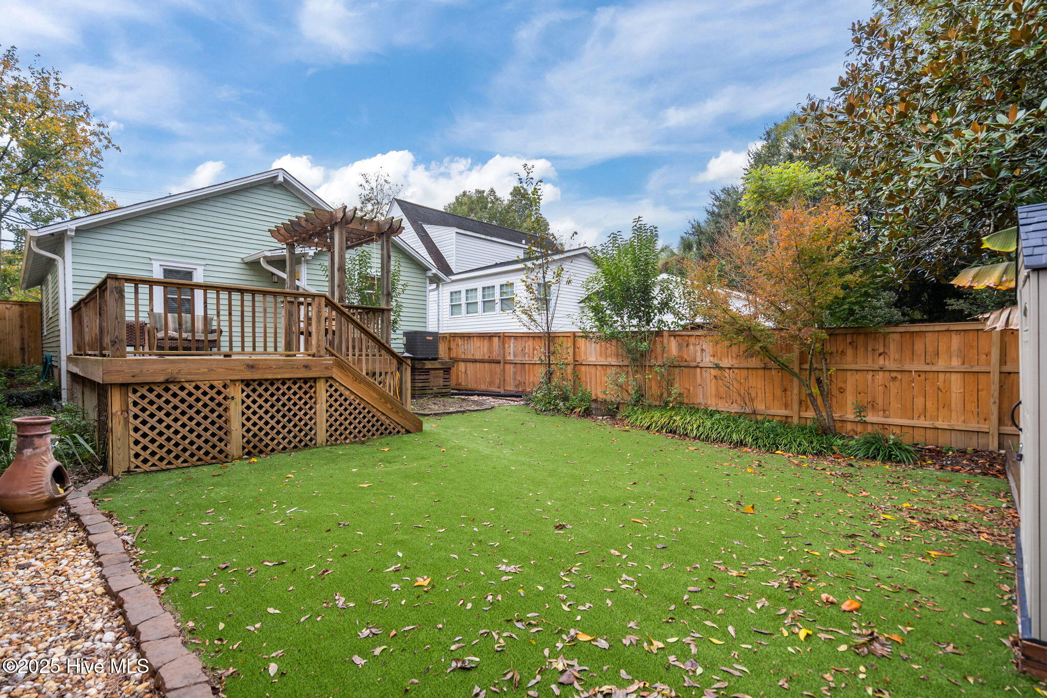 100538860 | Photo 20