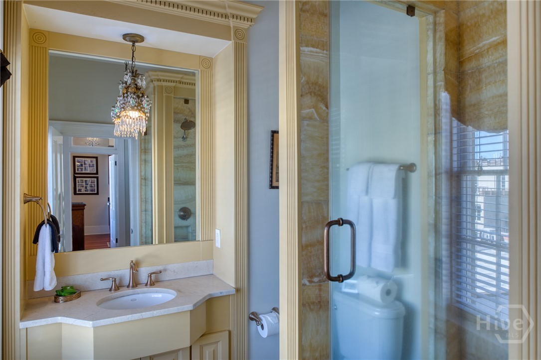 14 E Taylor Street, Savannah, GA, 31401