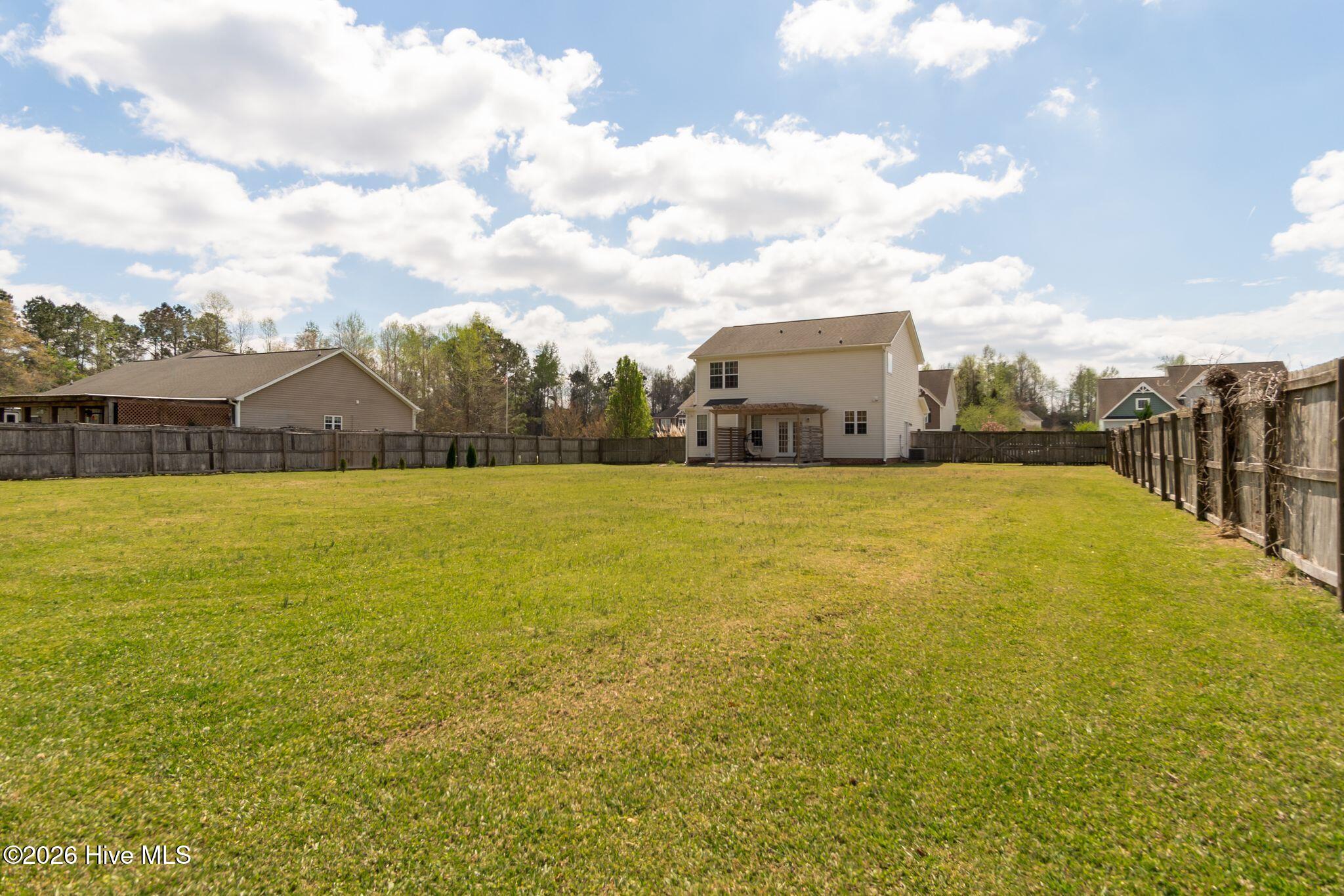 100565163 | Photo 45