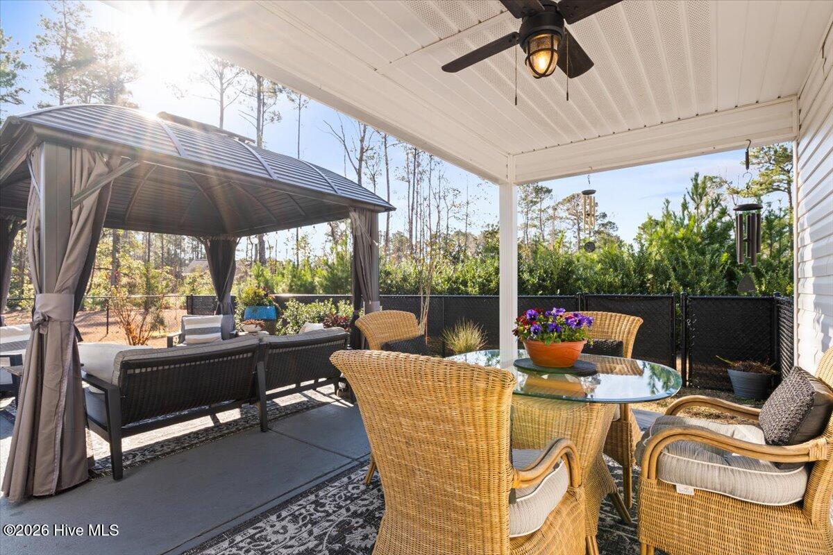 100548136 | Photo 59