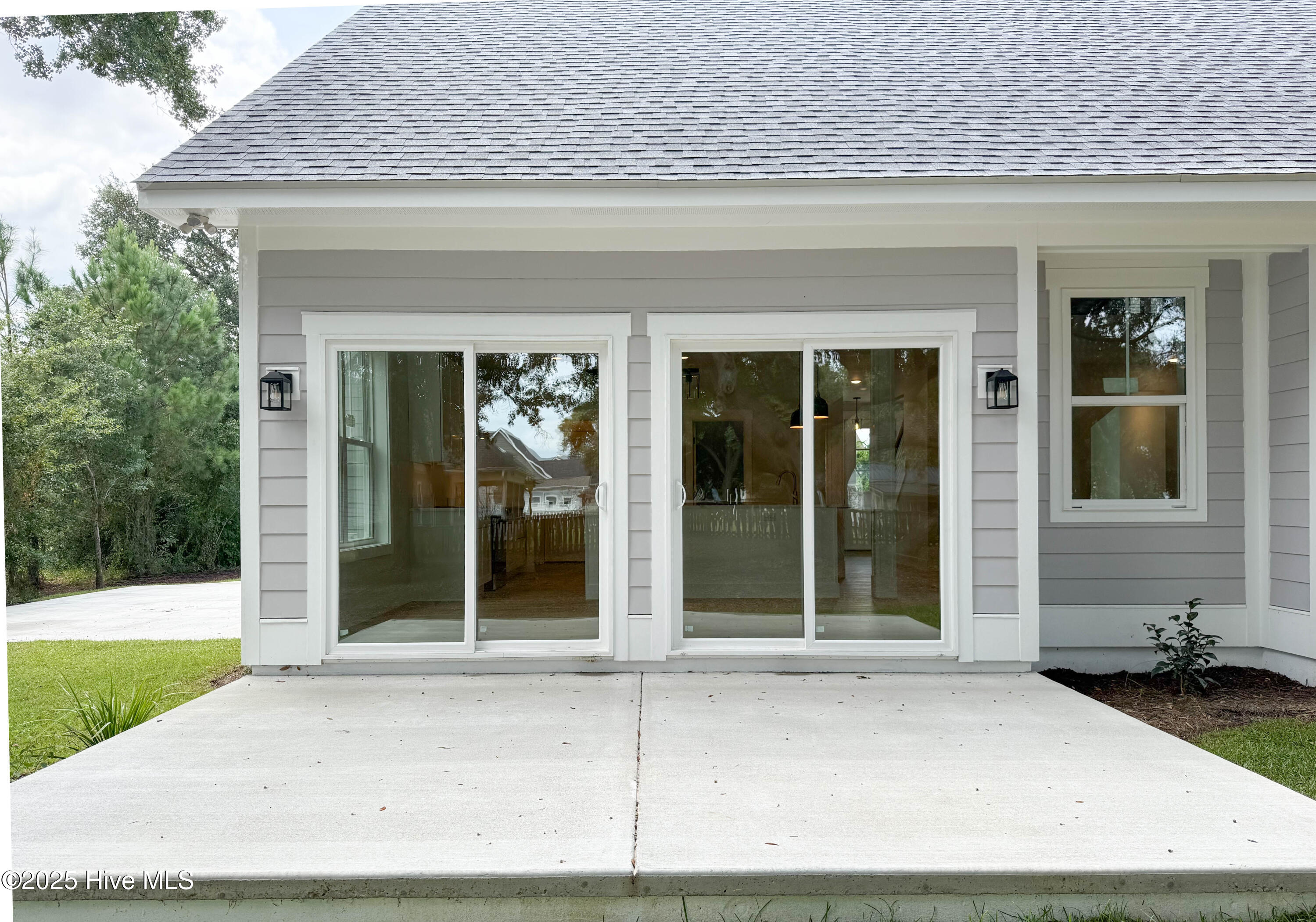 100529852 | Photo 49