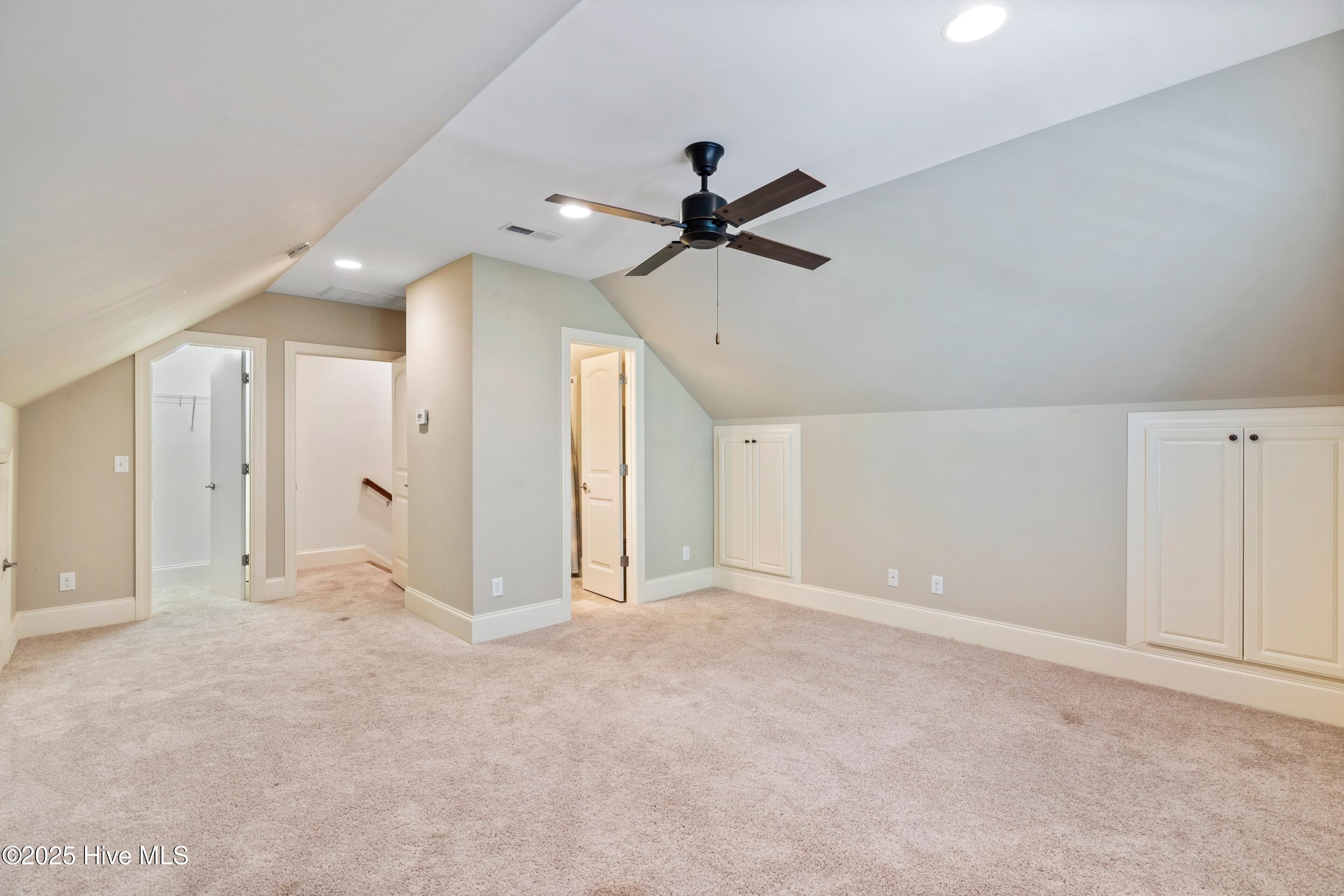 100537551 | Photo 43