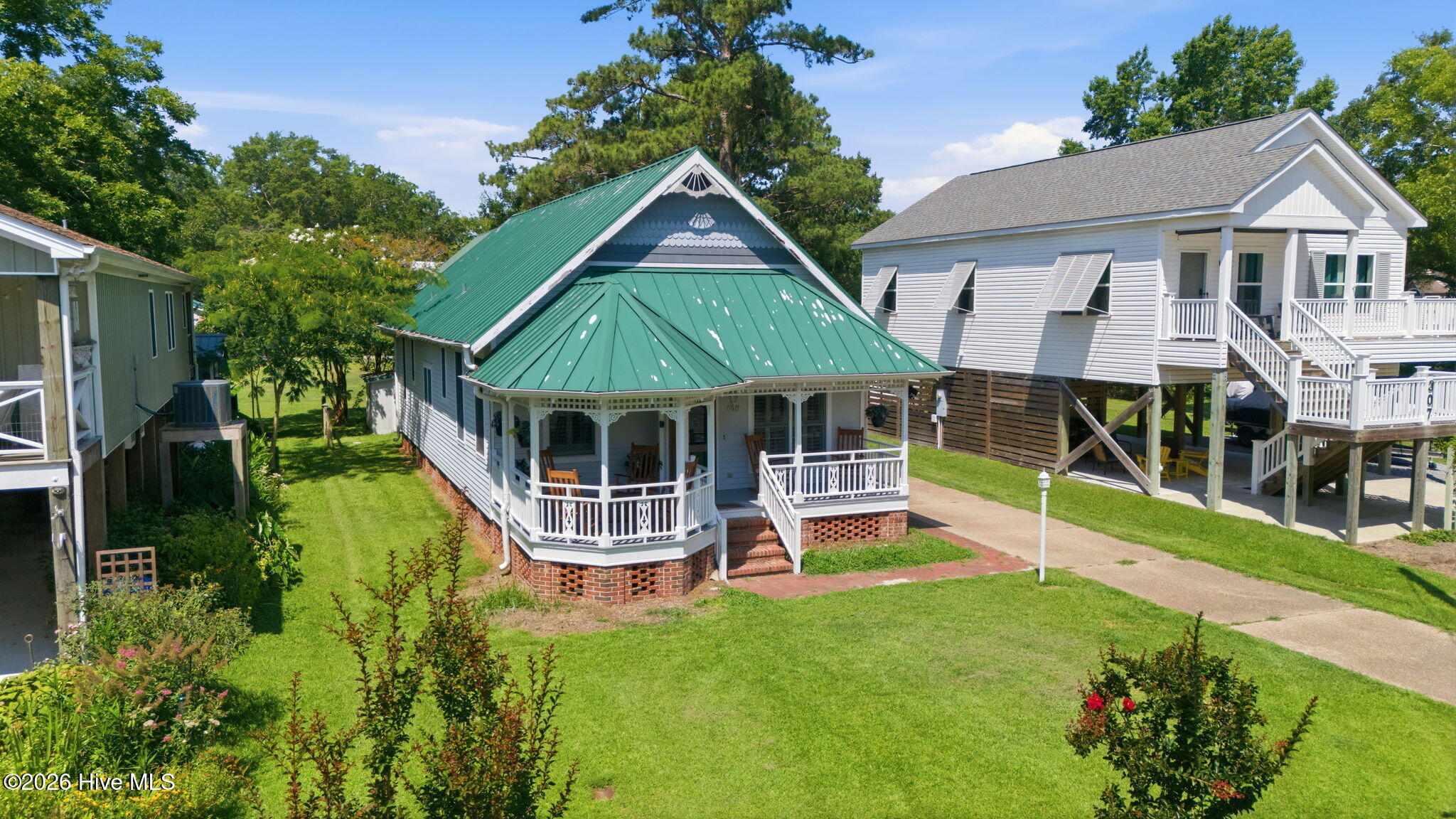 305 Vandemere Street,Oriental