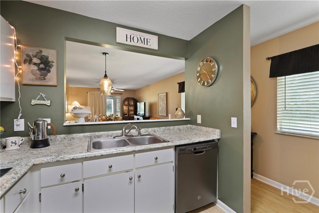2nd image of 102 Shoals Dr #I - 11, Savannah, GA 31410 | MLS# SA359897