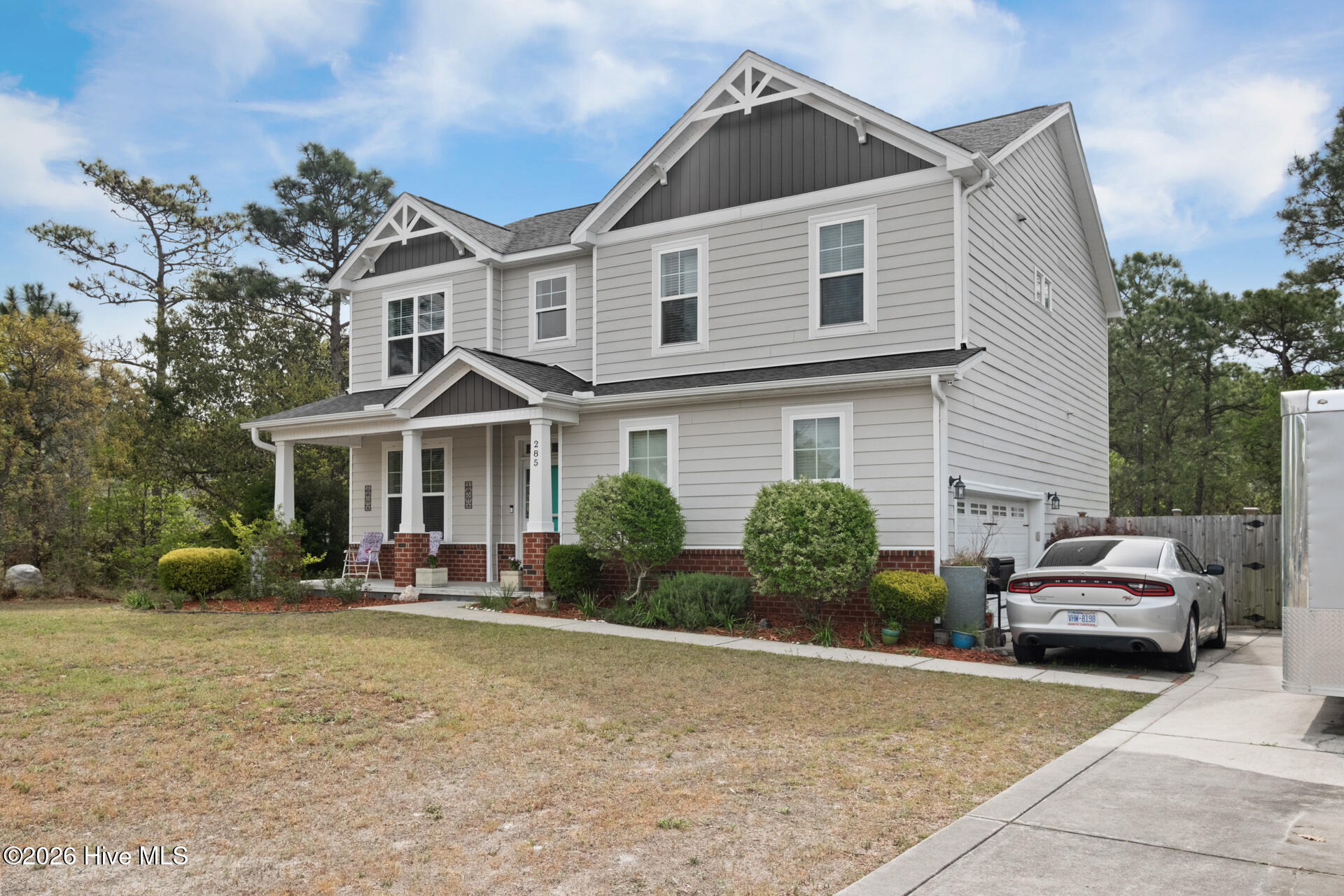 100566608 | Photo 96