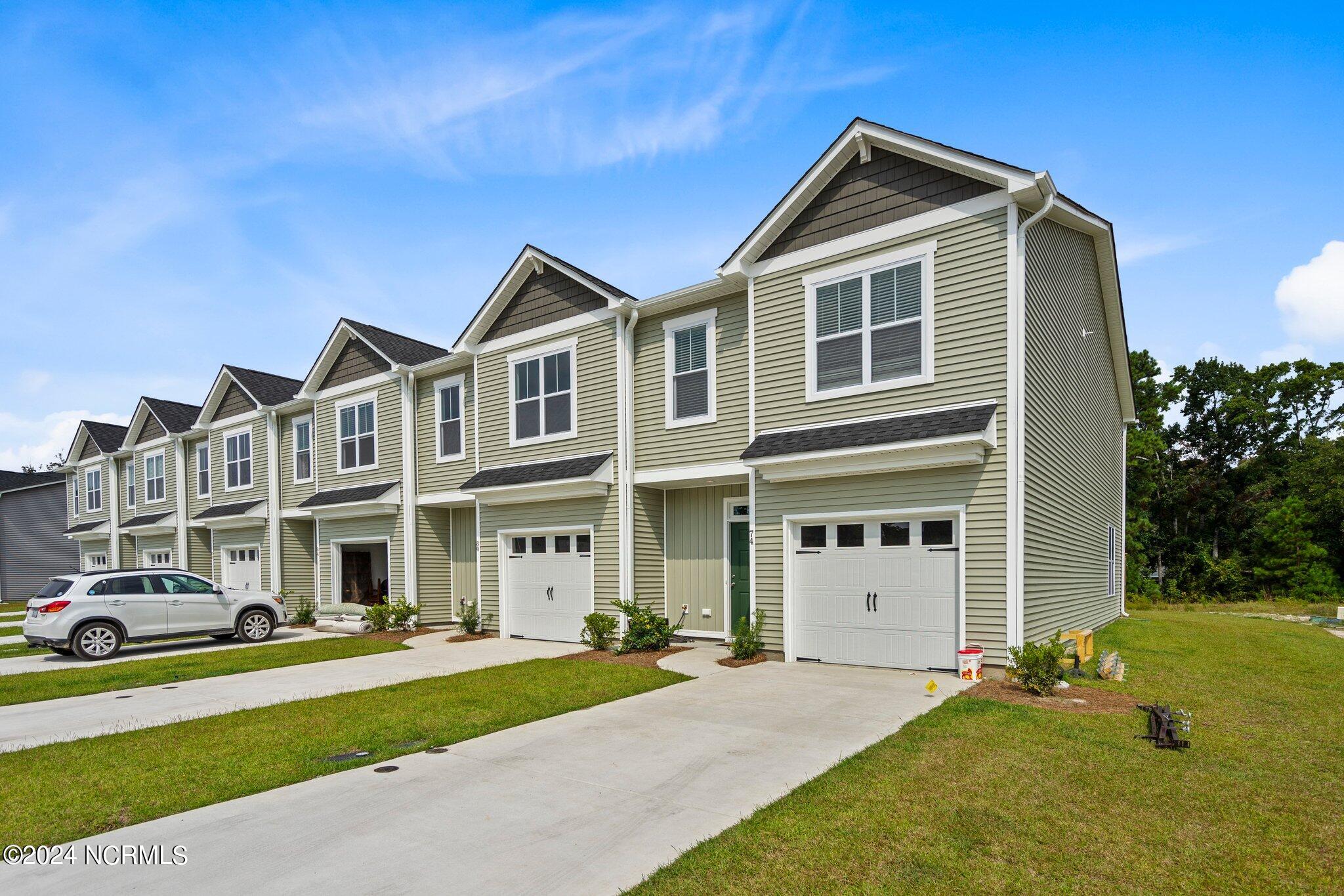 100548244 | Photo 20