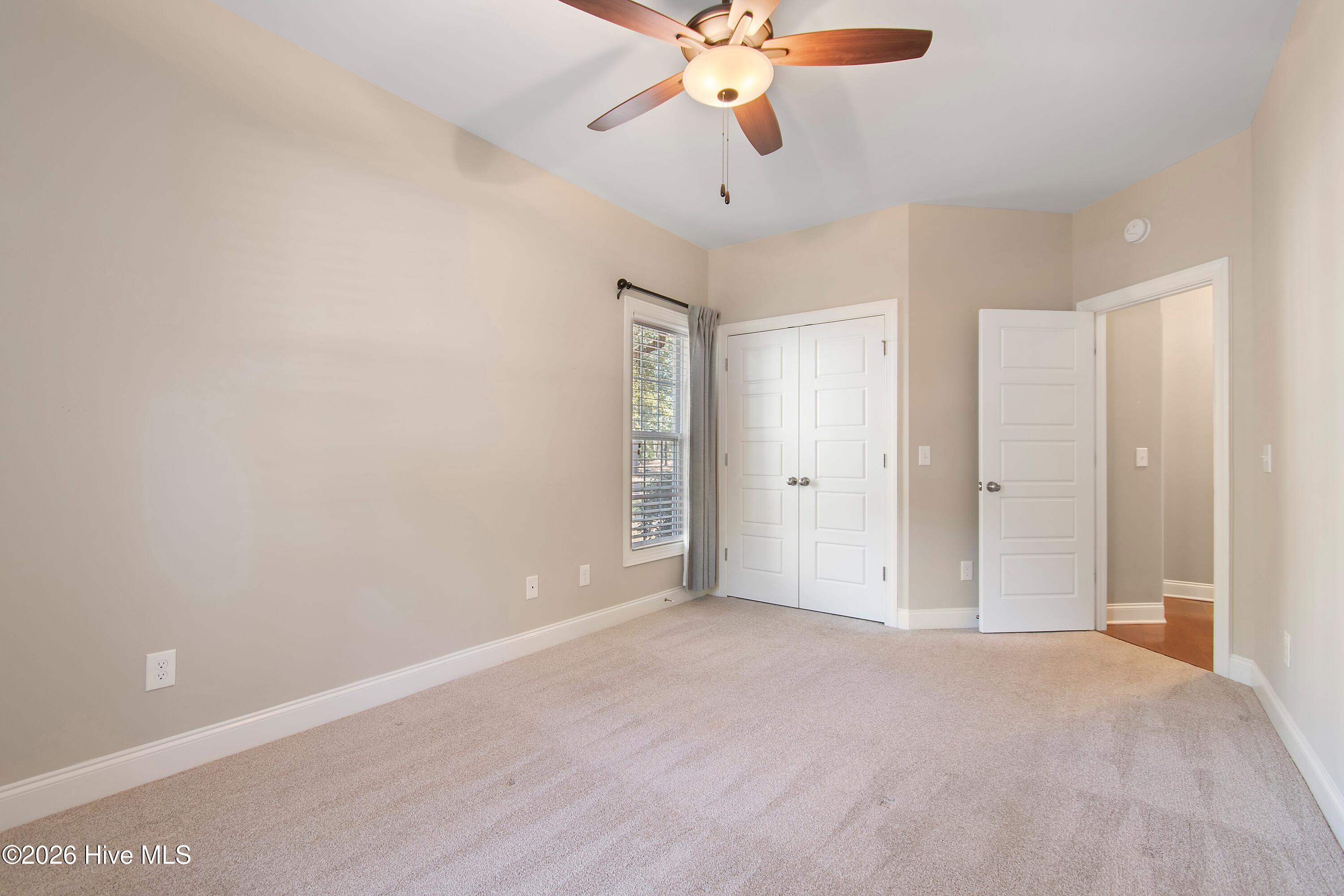 100563713 | Photo 31