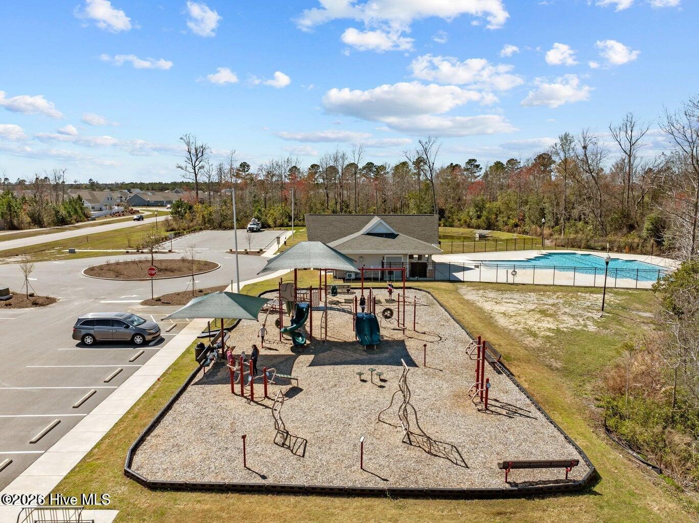 100554409 | Photo 41