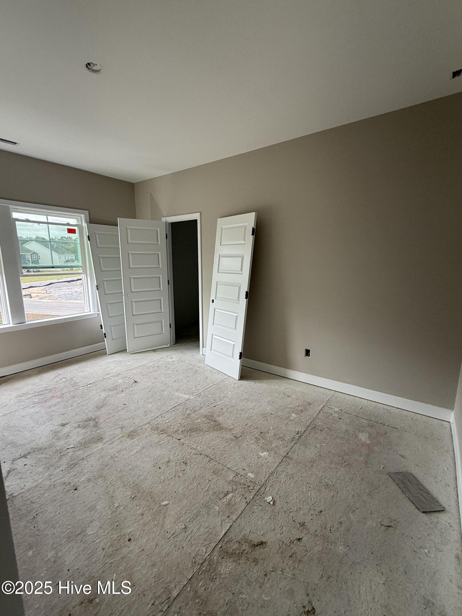 100527182 | Photo 19