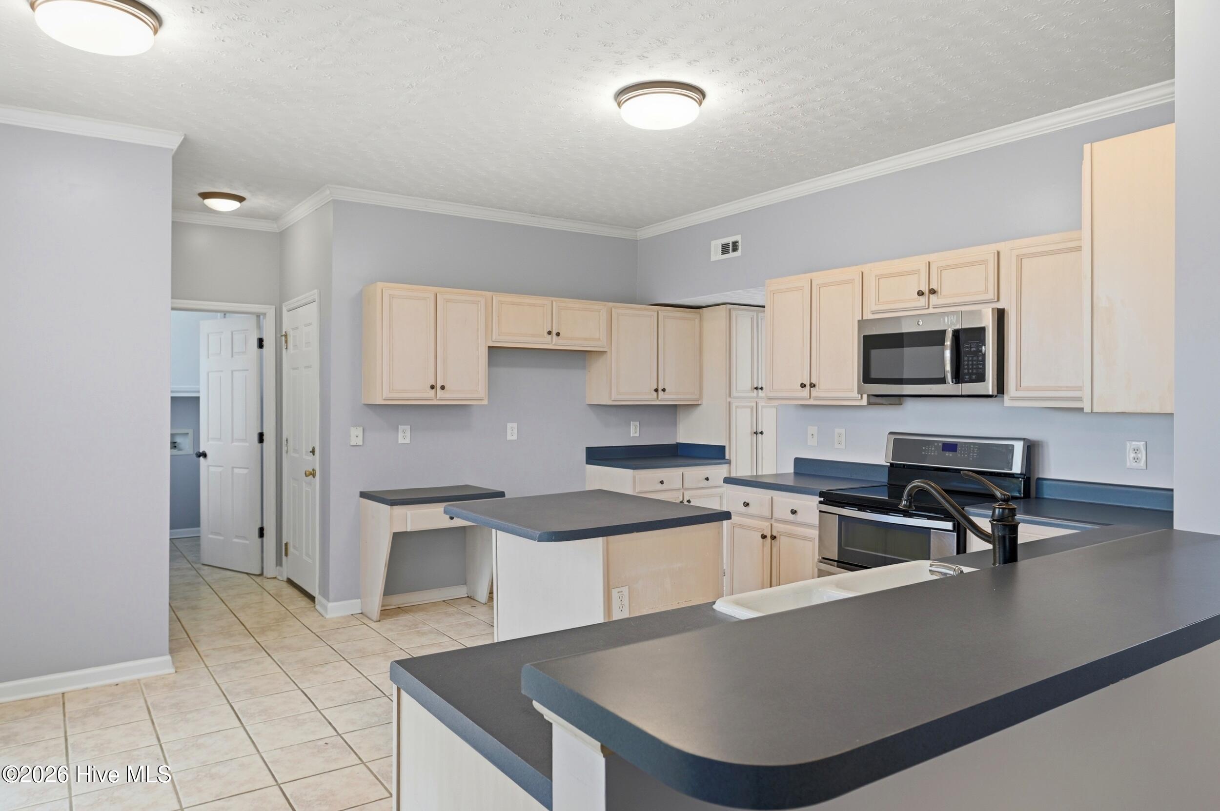 100559953 | Photo 12