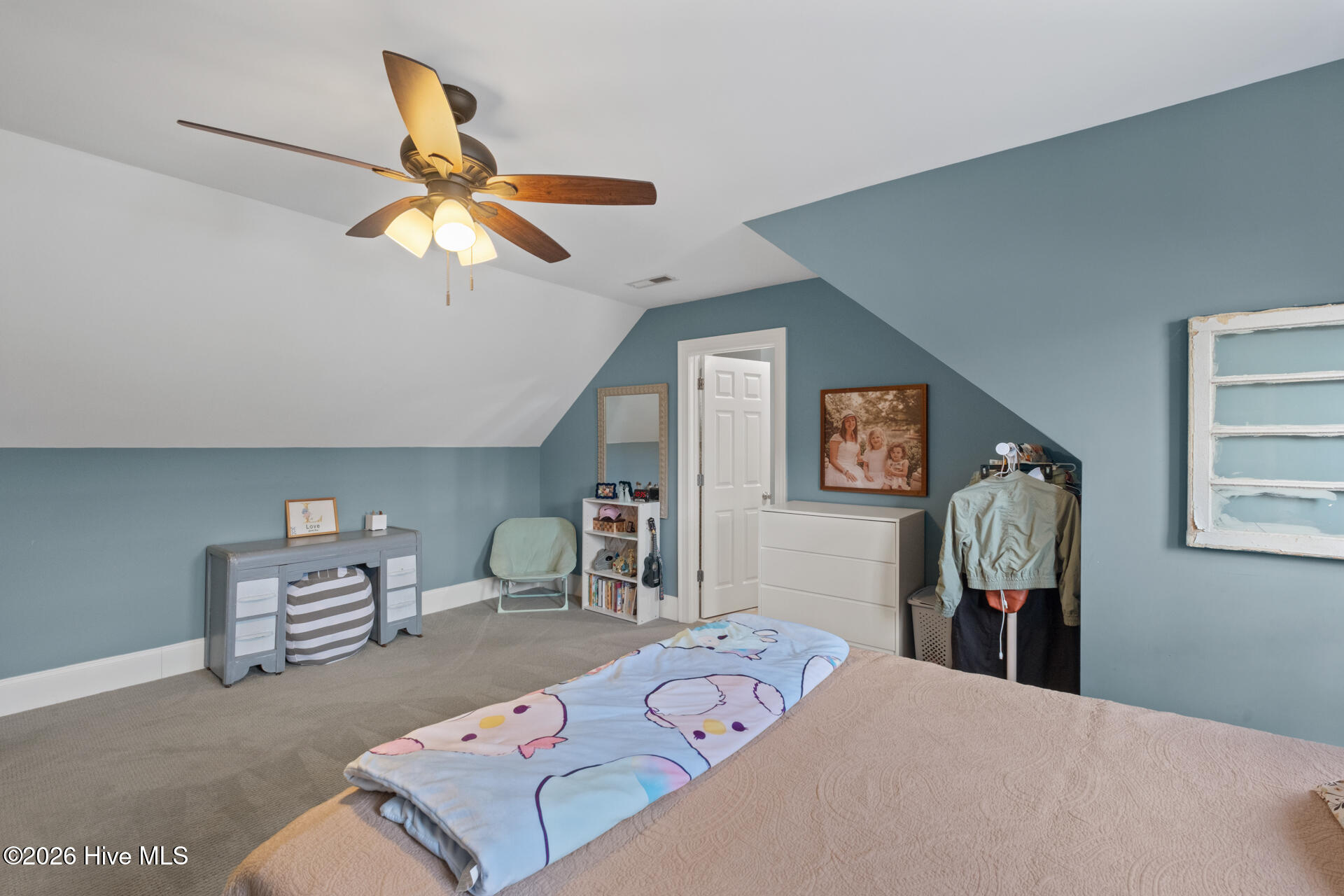 100564524 | Photo 46