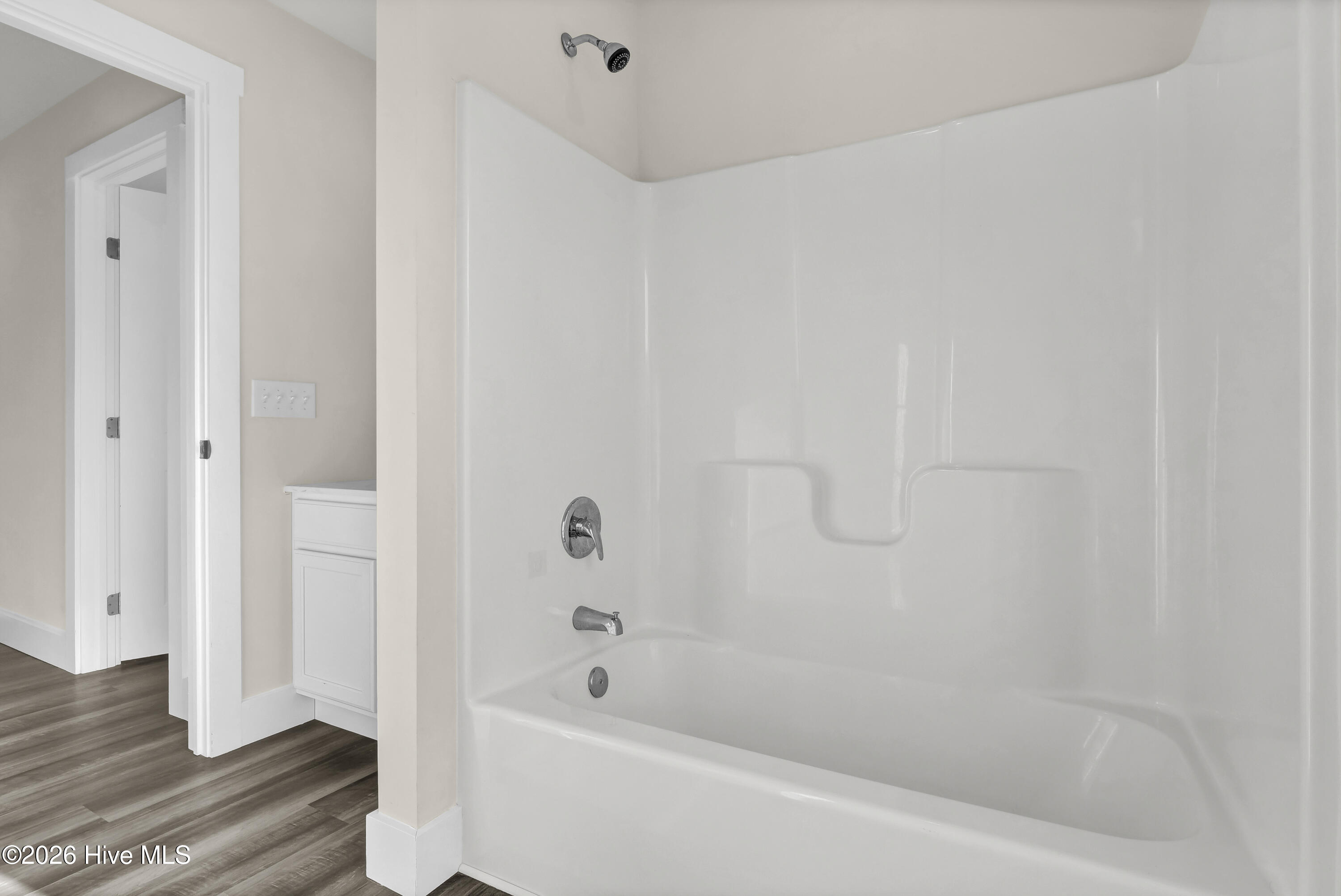 100557957 | Photo 26