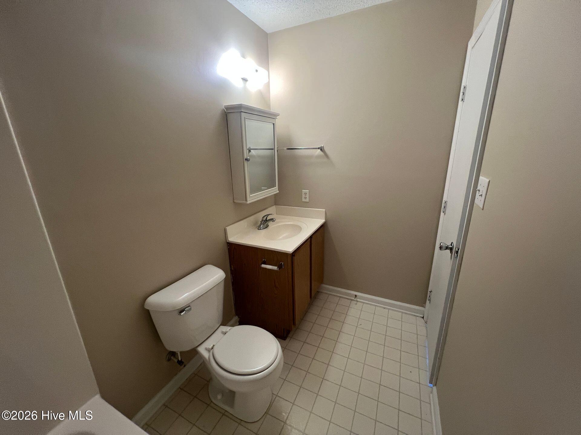 100564743 | Photo 13