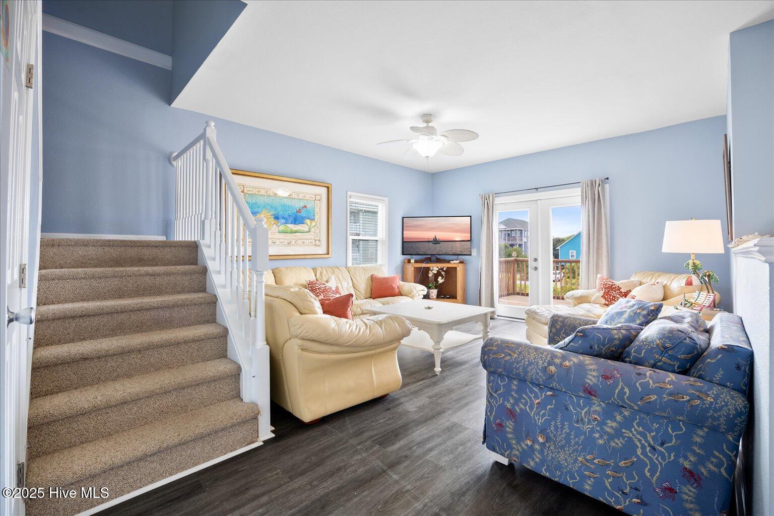 100530582 | Photo 38