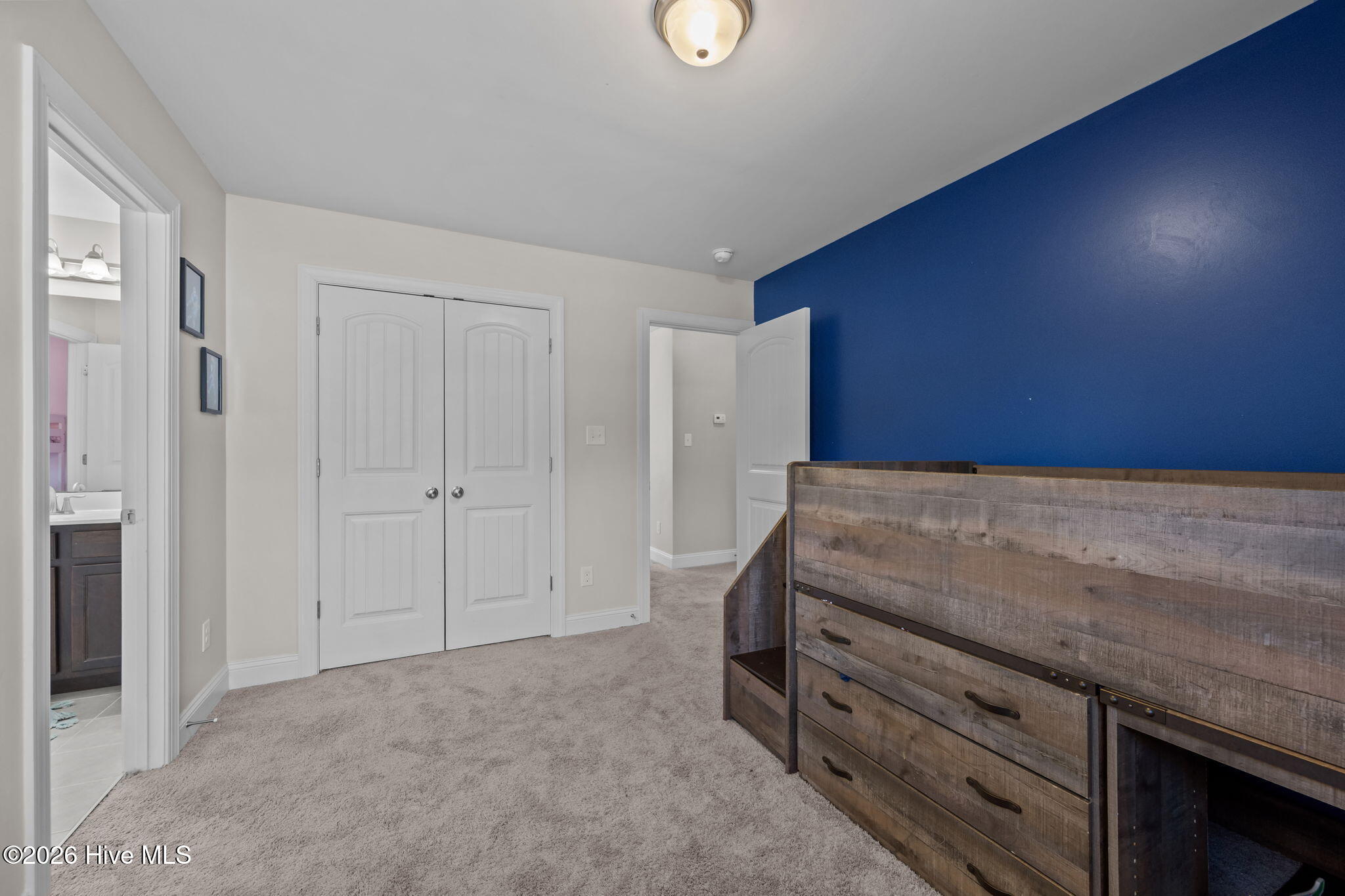 100557396 | Photo 41