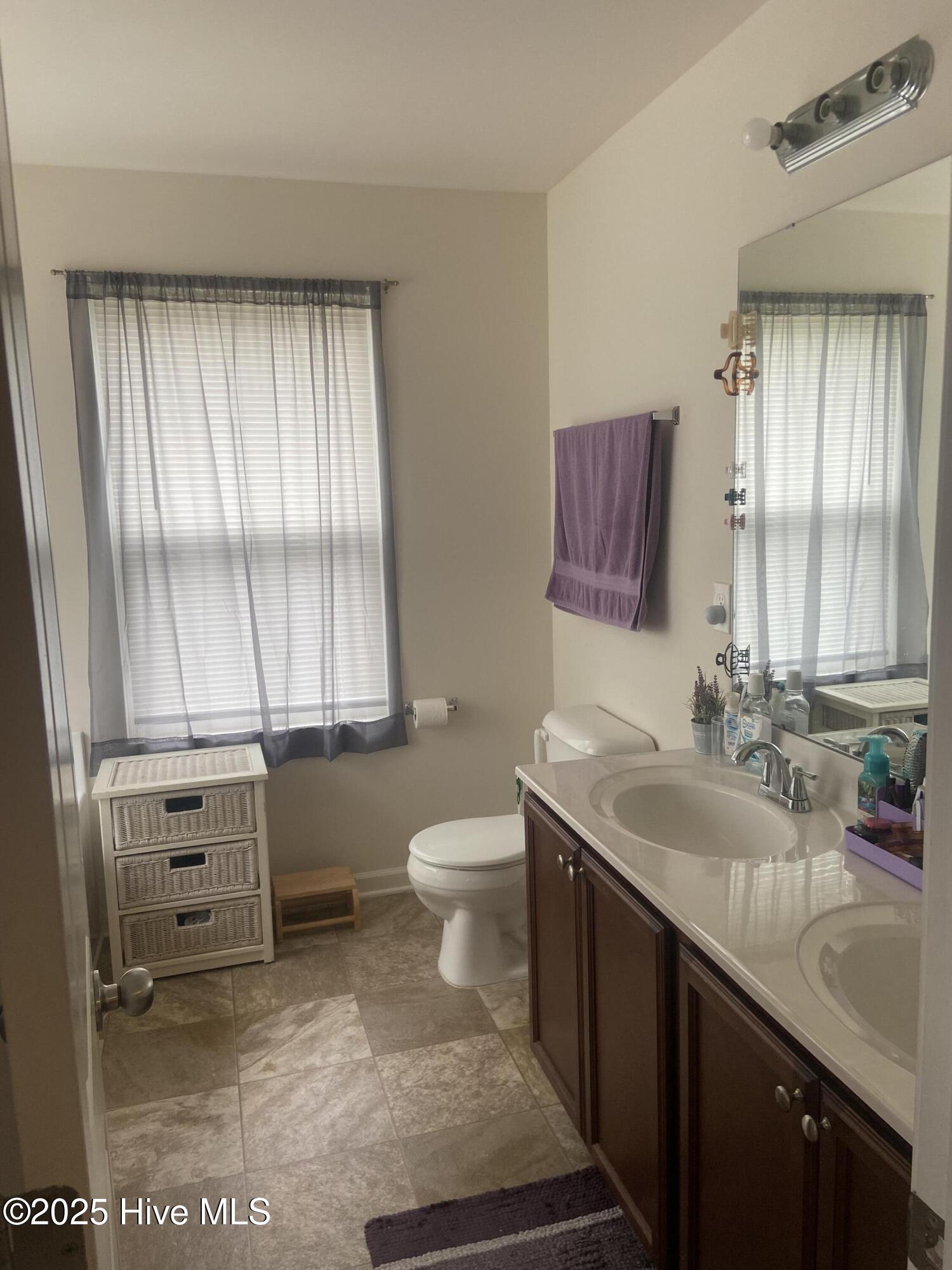 100480132 | Photo 15